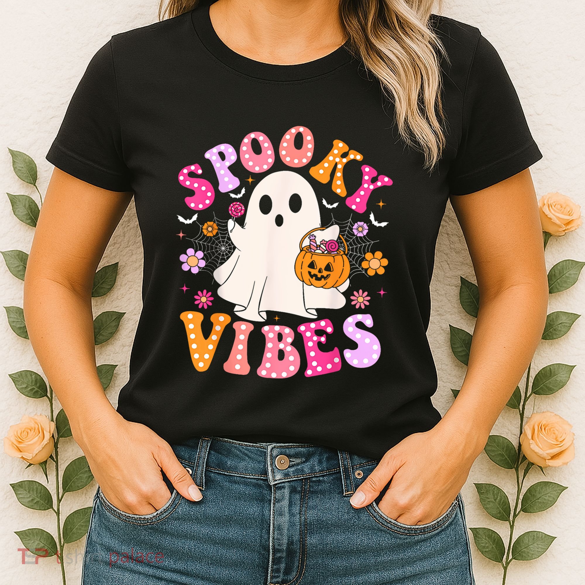 Spooky Vibes Ghost Retro Groovy Halloween Women Women's T-Shirt