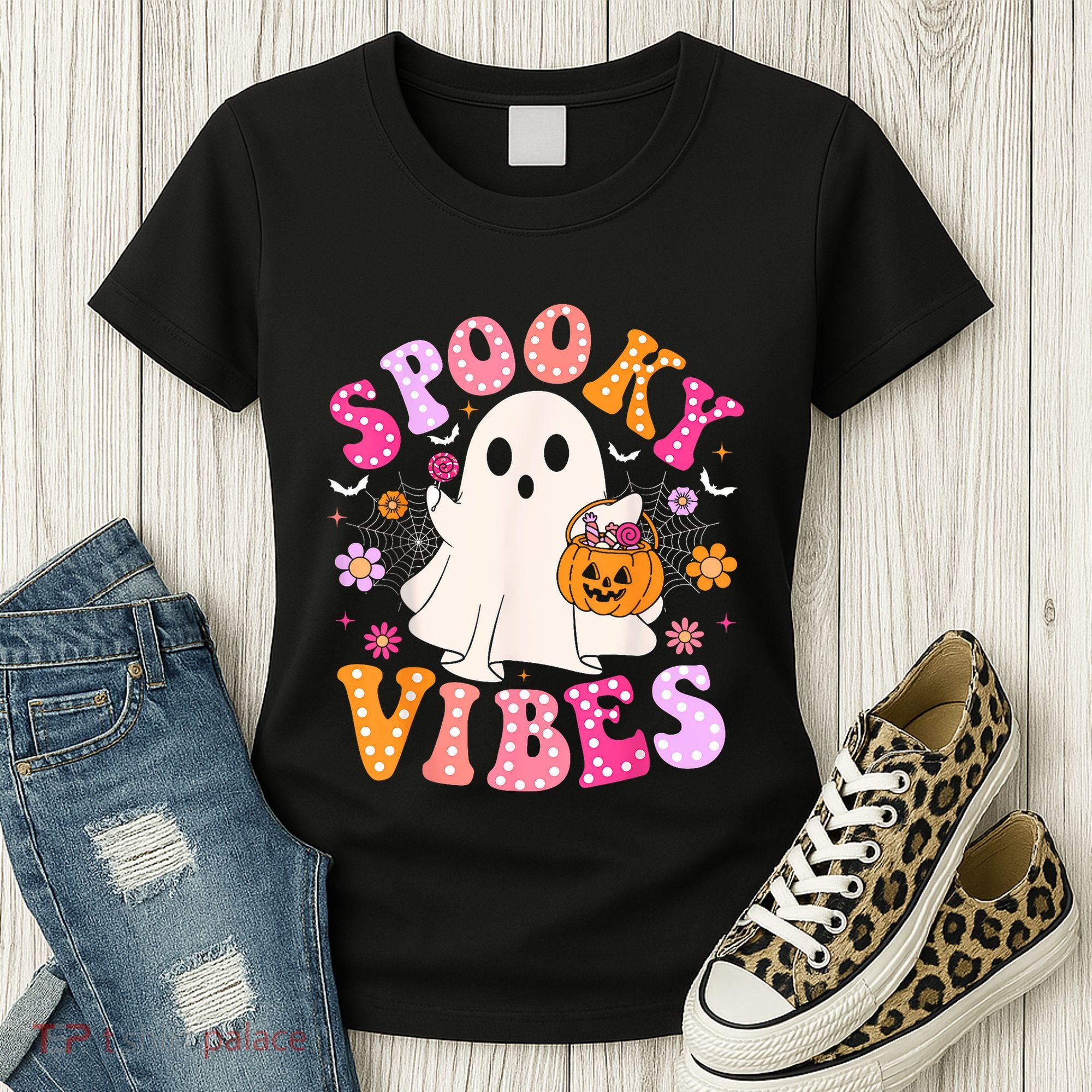 Spooky Vibes Ghost Retro Groovy Halloween Women Women's T-Shirt