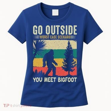 Sasquatch Vintage Sunset Bigfoot Retro Distressed 60s Gift Women's T-Shirt