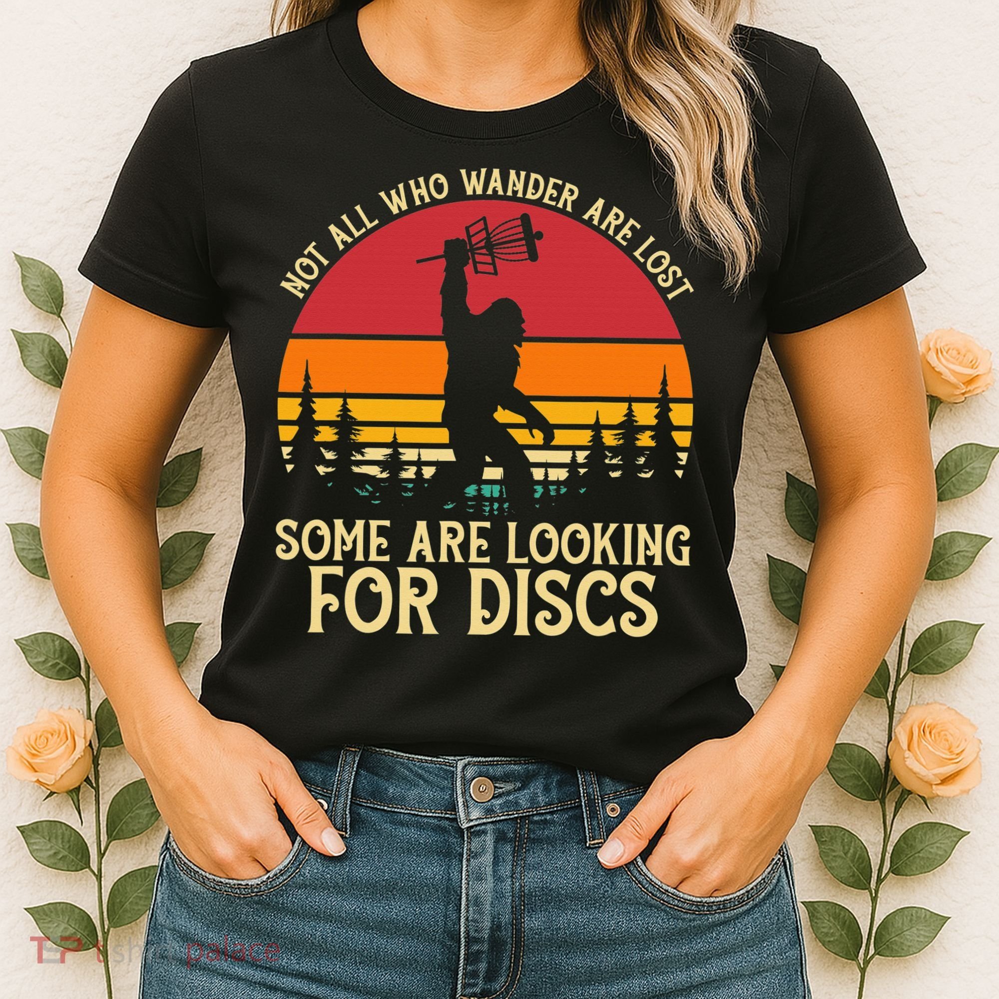 Sasquatch Yeti Frisbee Golf Ultimate Bigfoot Disc Golf Women's T-Shirt