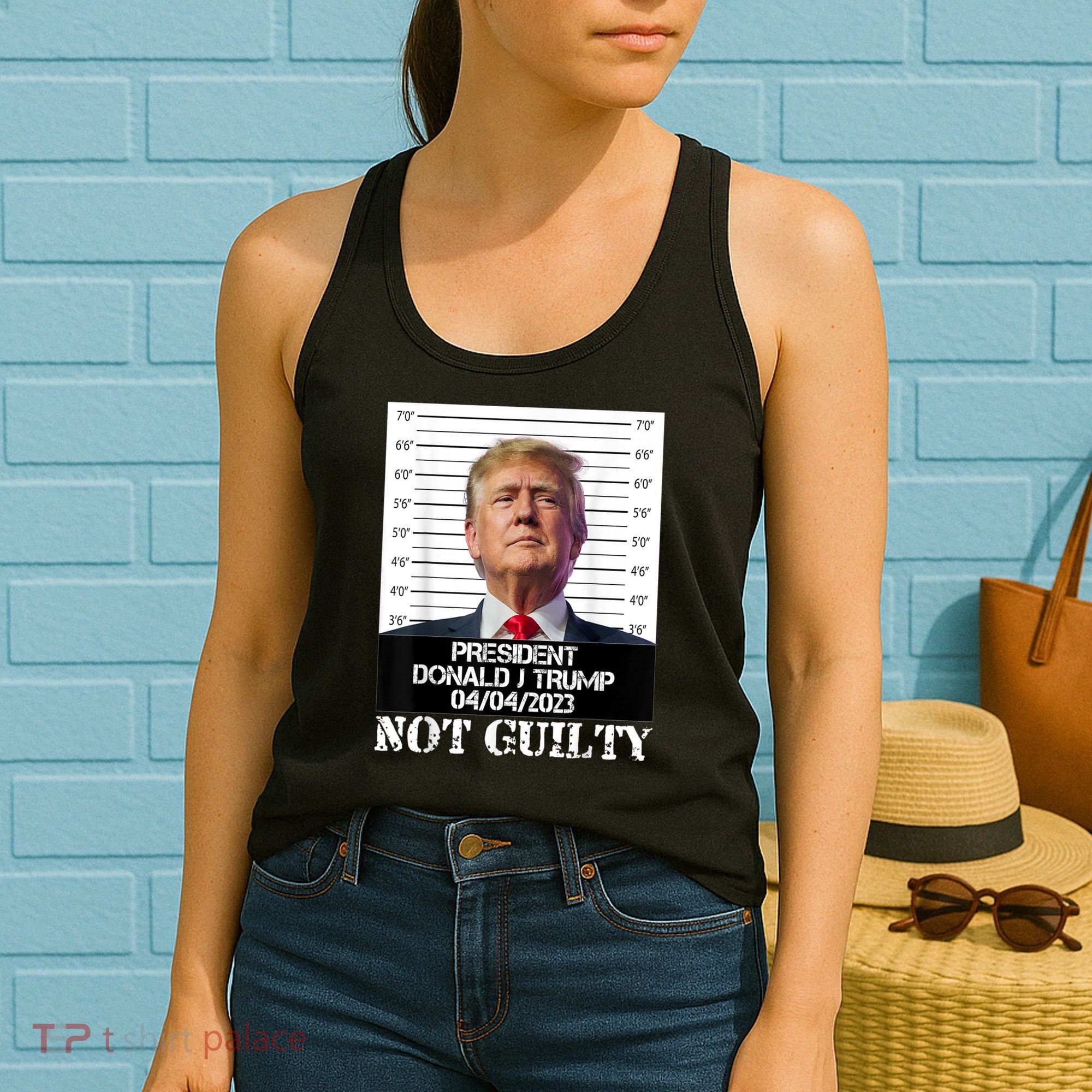 Trump 2024 Mugshot President Free Donald Trump Not Guilty Women's Tank Top