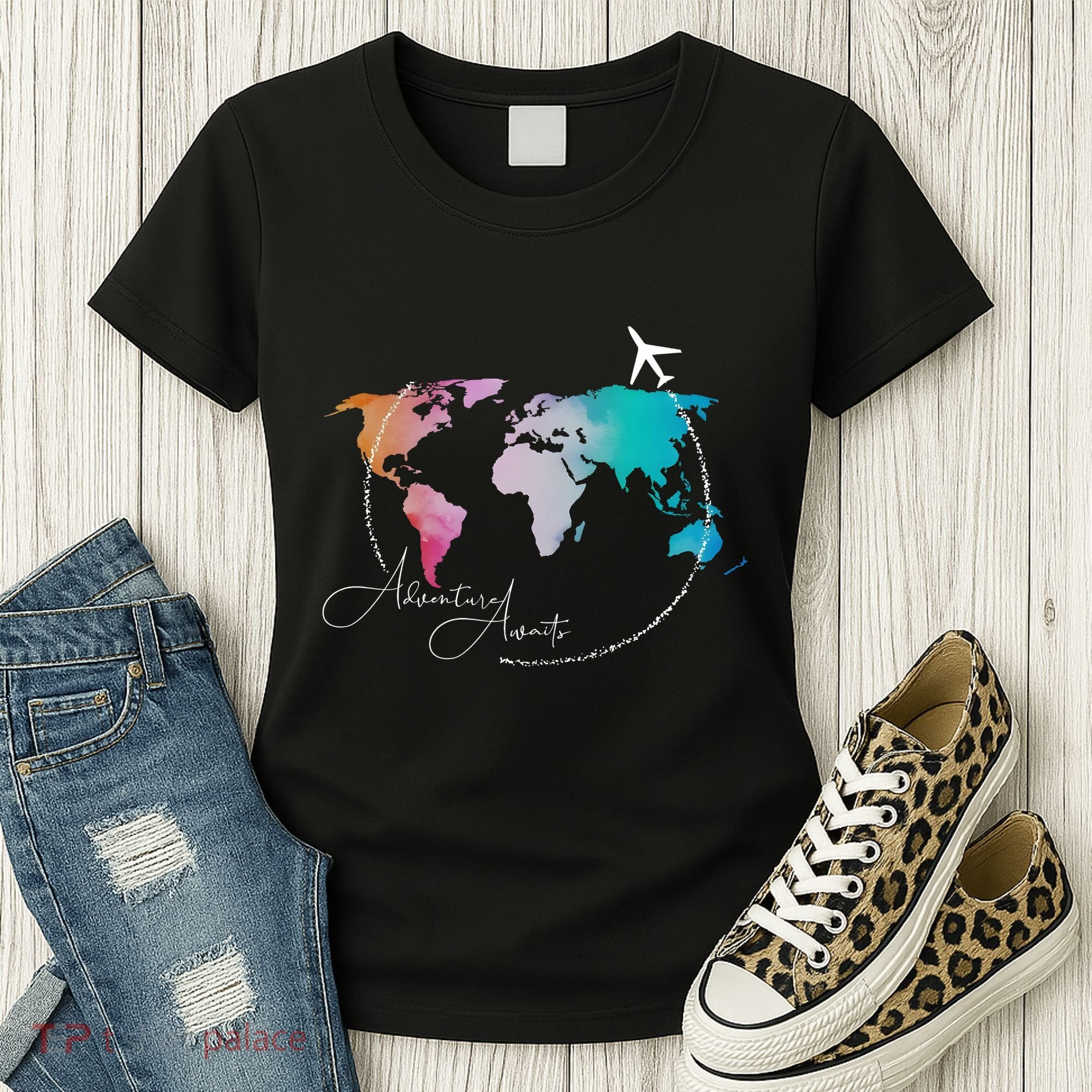 Traveler Adventure Artist Travel Lover Women's T-Shirt