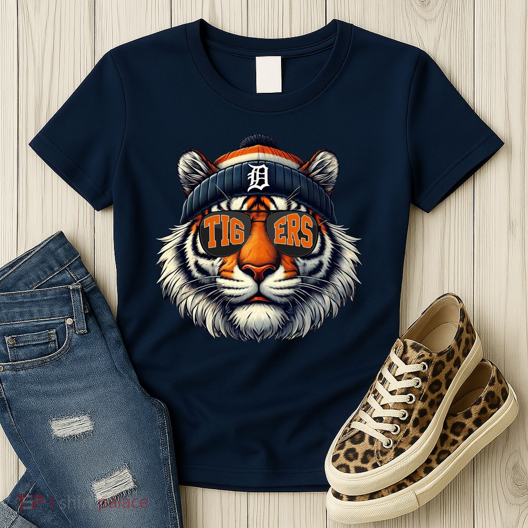 Tigers Apparel Fan Illustration Women's T-Shirt