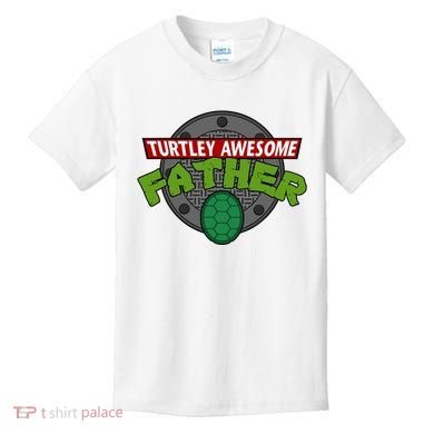 Turtley Awesome Father Awesome Fathers Day Kids T-Shirt