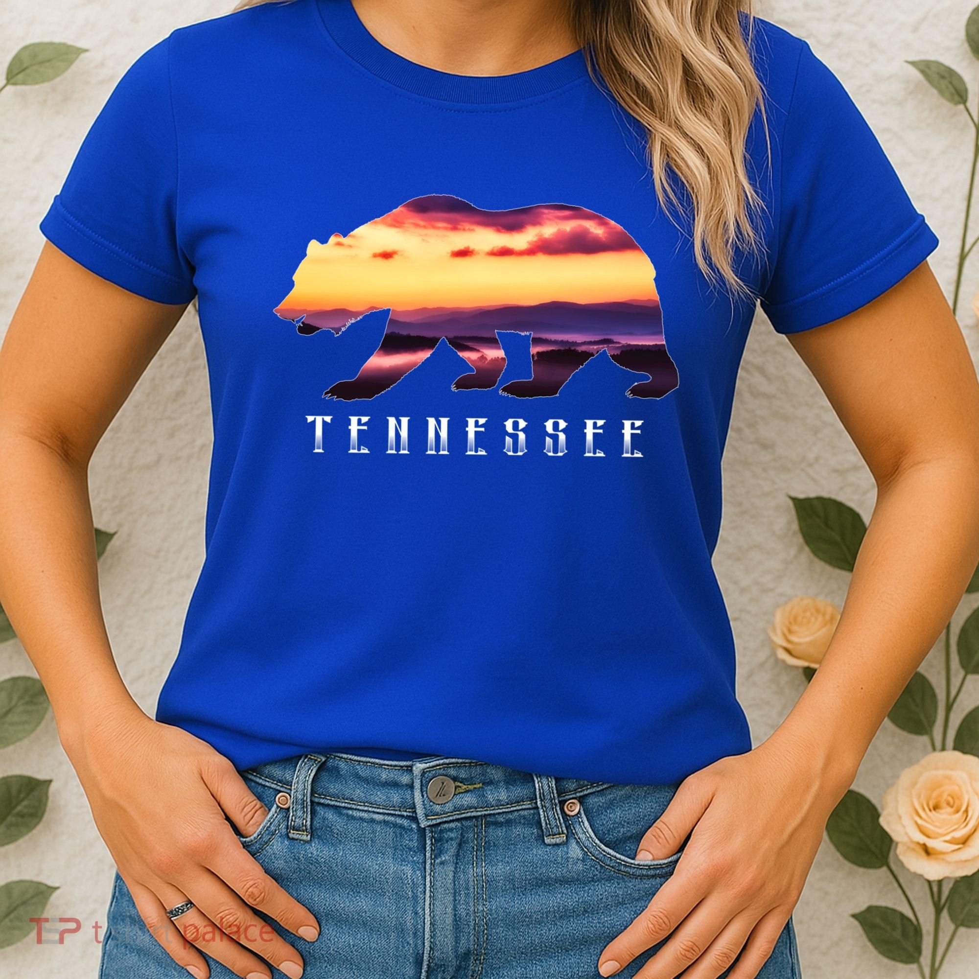 Tennessee Bear And Great Smoky Mountains Park Image Souvenir Gift Women's T-Shirt