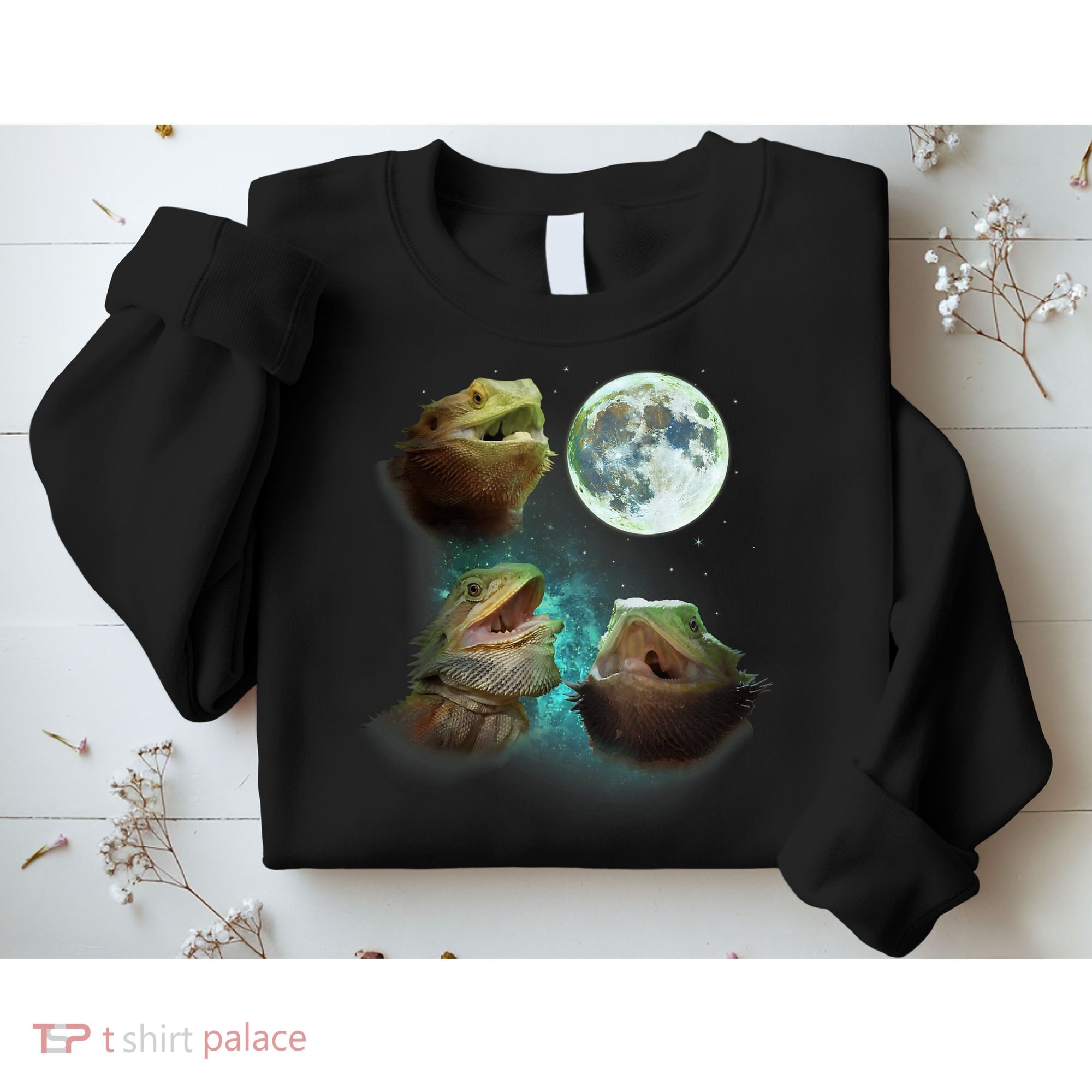 Three Bearded Dragons Howl At Moon 3 Wolfs Wolves Parody Sweatshirt