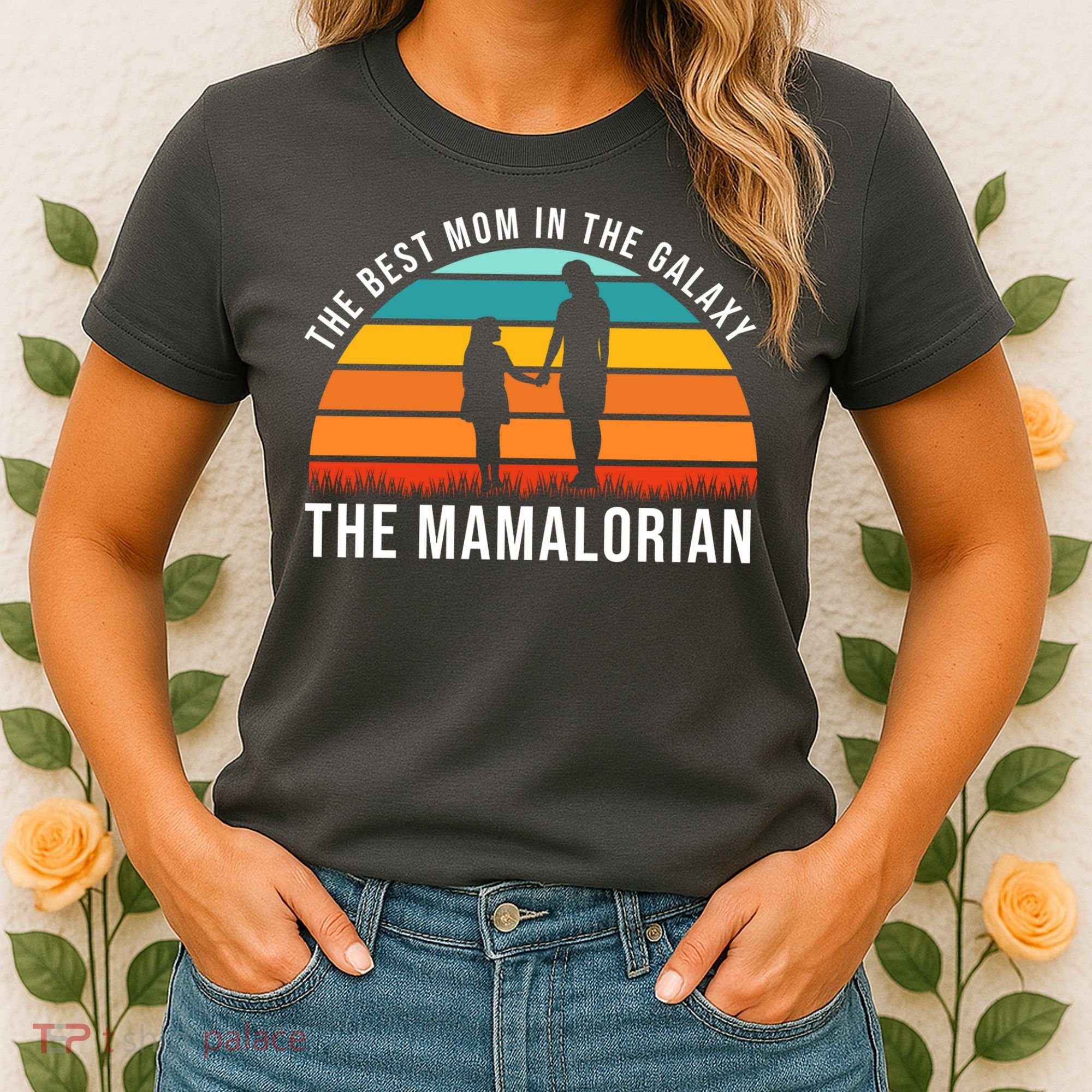 The Best Mom In The Galaxy The Mamalorian Retro Sunset Women's T-Shirt