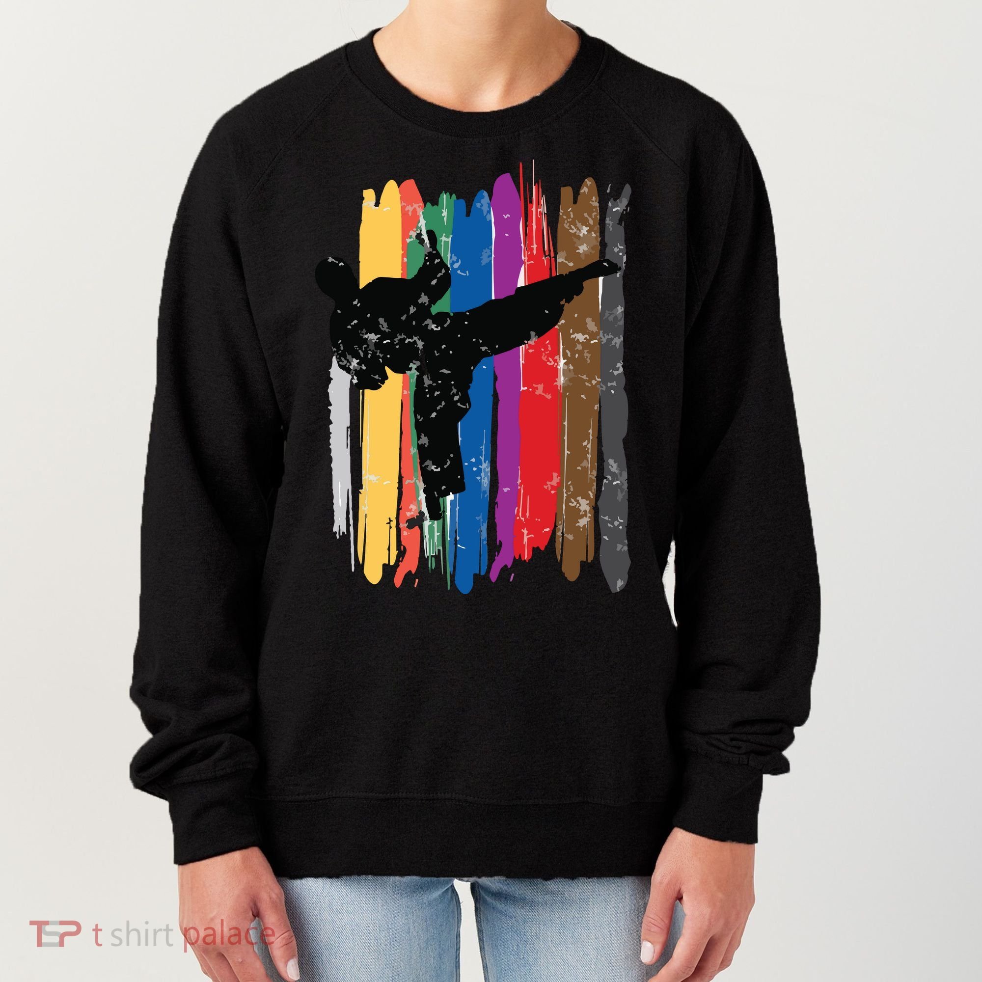Taekwondo Belts Silhouette Distressed Martial Arts Gift Women's Sweatshirt