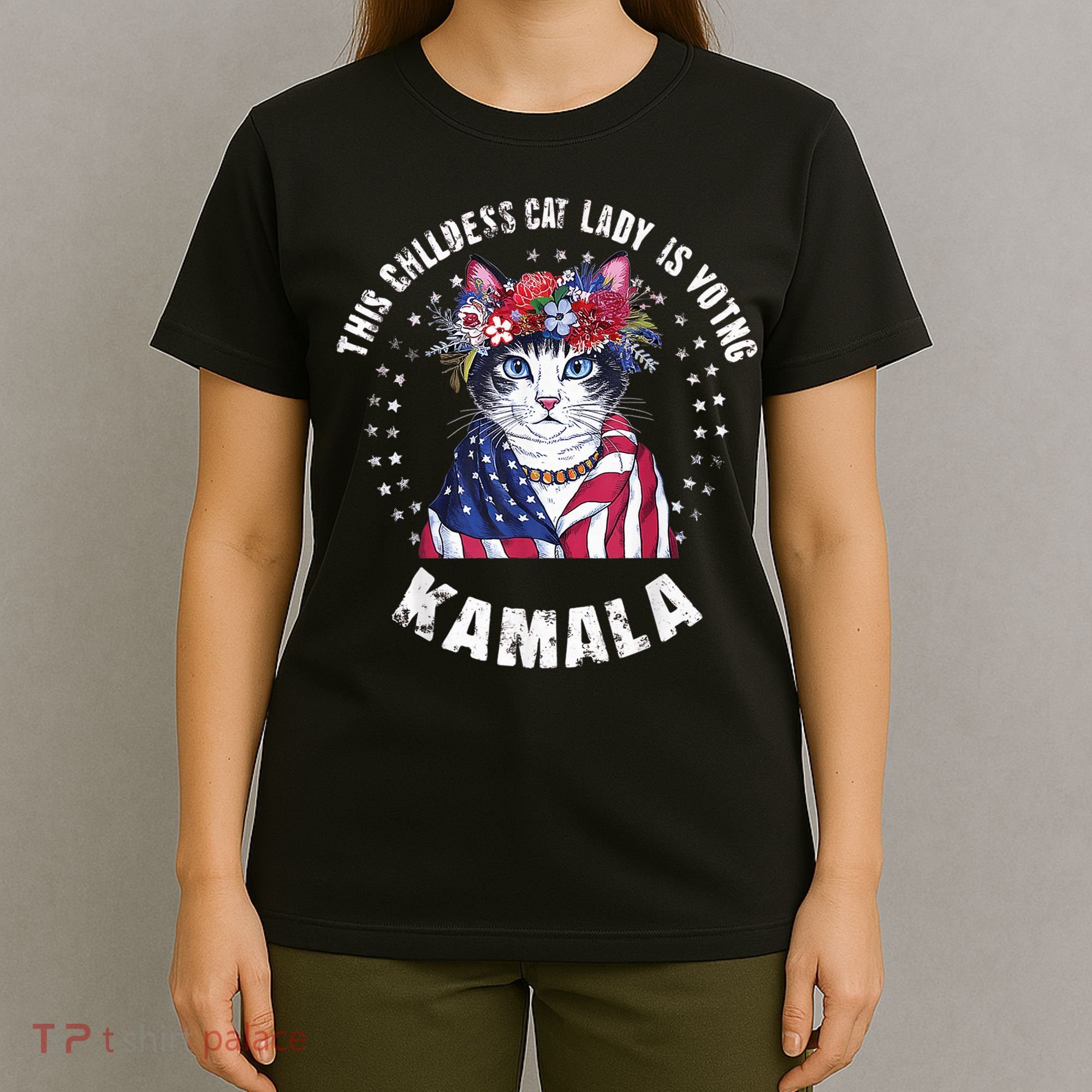 This Childless Cat Lady Ladies Is Voting Kamala 2024 Voting Kamala Election 2024 T-Shirt
