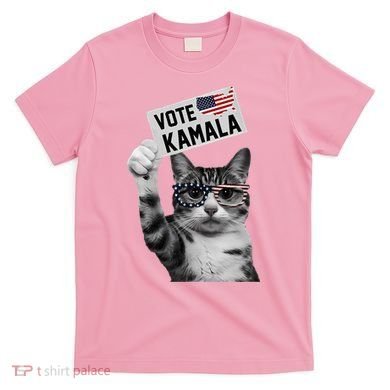 This Childless Cat Lady Is Voting Kamala 2024 T-Shirt