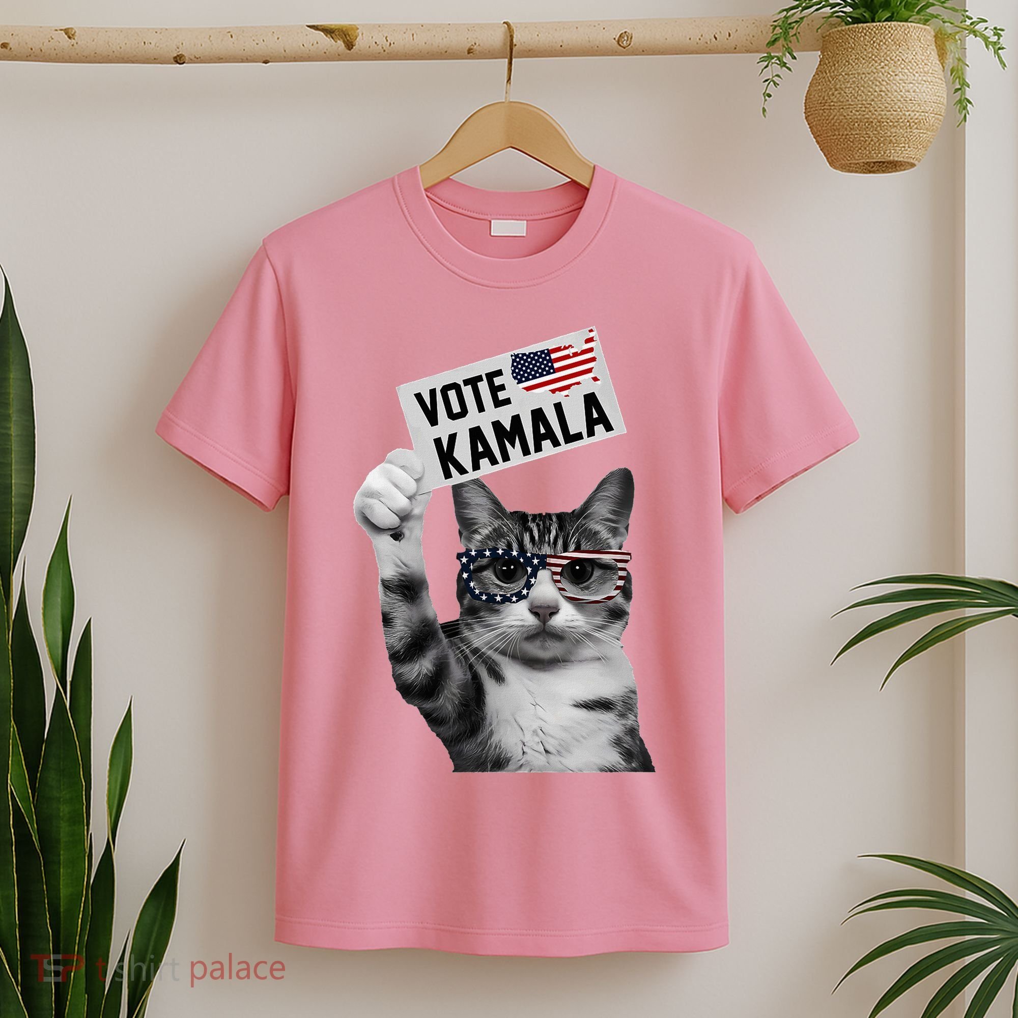 This Childless Cat Lady Is Voting Kamala 2024 T-Shirt