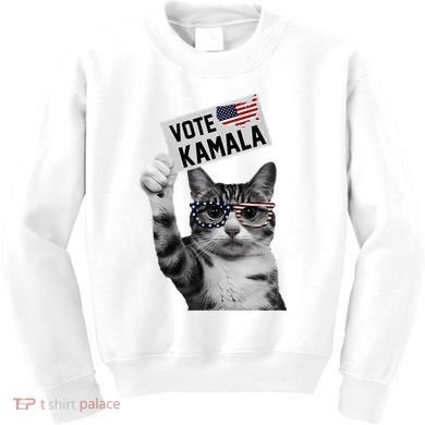 This Childless Cat Lady Is Voting Kamala 2024 Kids Sweatshirt