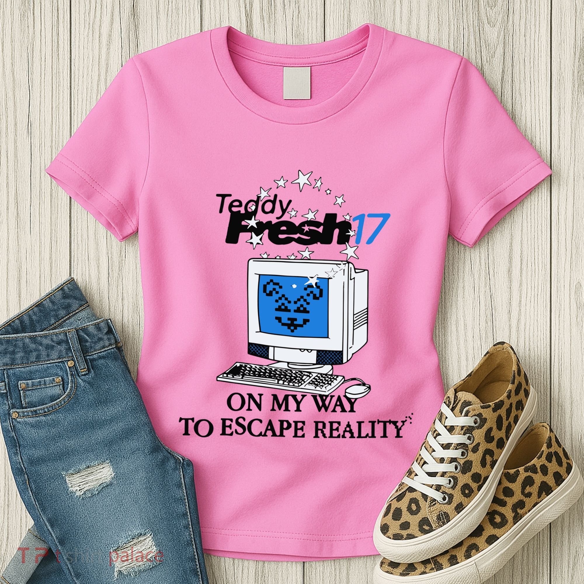 Teddyfresh Computer On My Way To Escape Reality Women's T-Shirt