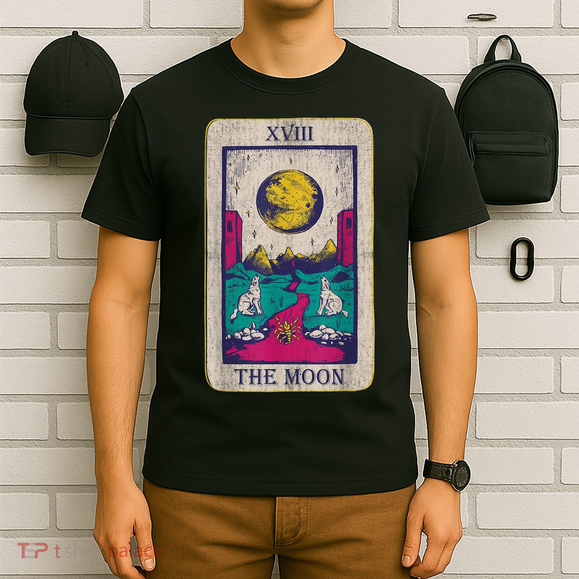 Tarot Card The Moon XVIII Occult Vintage Wolf Moon T-Shirt