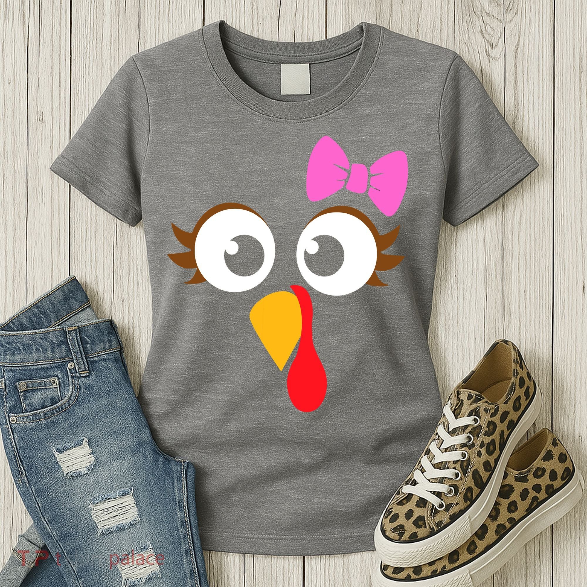 Turkey Face Girl Pink Bow, Thanksgiving Gift Women's T-Shirt