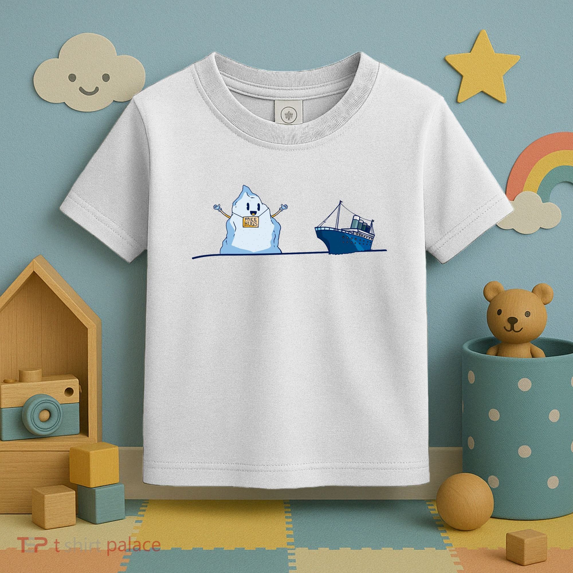 Titanic Free Hugs Funny Gift Titanic Humor Gift Toddler T-Shirt