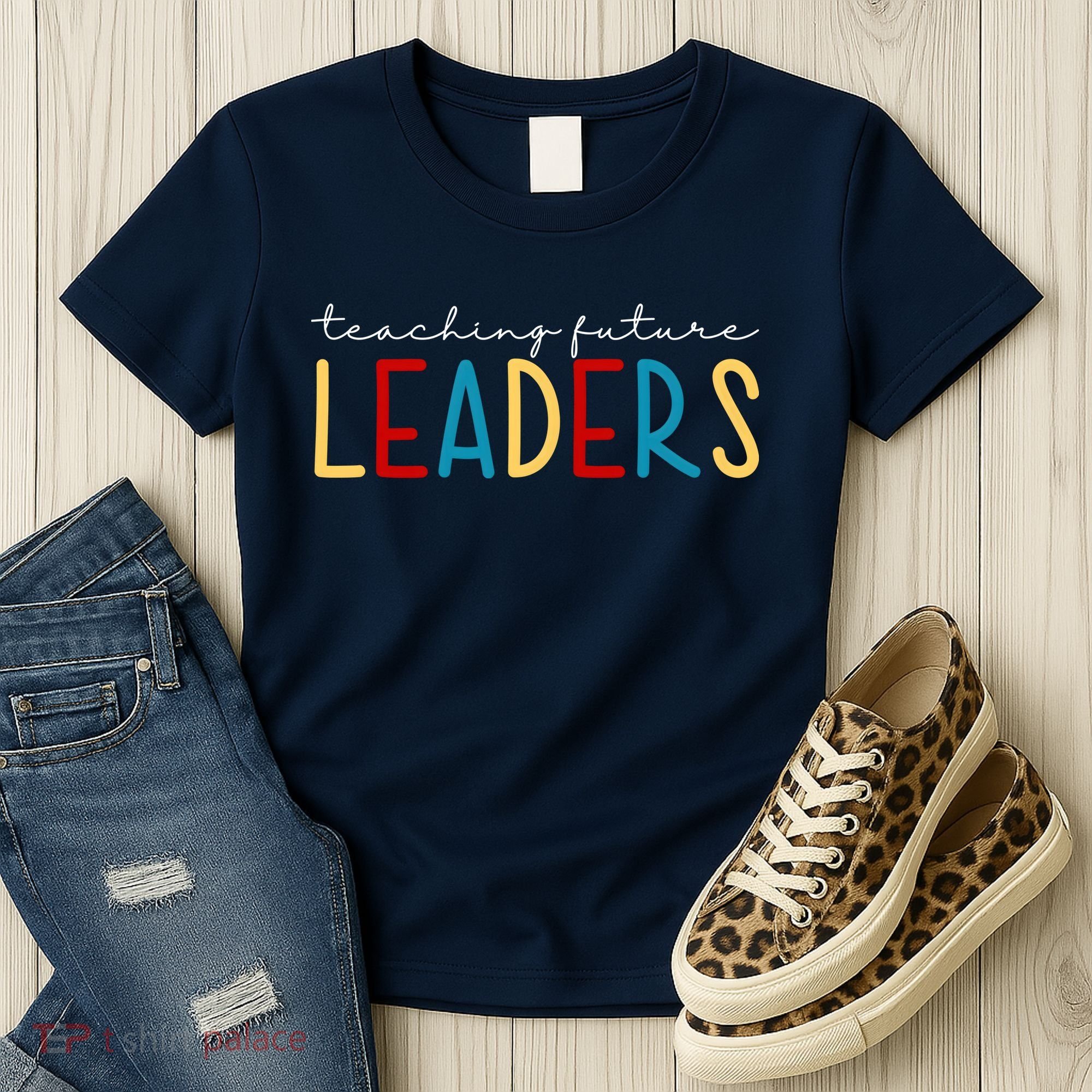 Teaching Future Leaders Gift For Teacher Women's T-Shirt