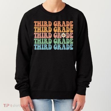 Third Grade Teacher Leopard Rainbow 3rd Grade Teacher Funny Meaningful Gift Women's Sweatshirt