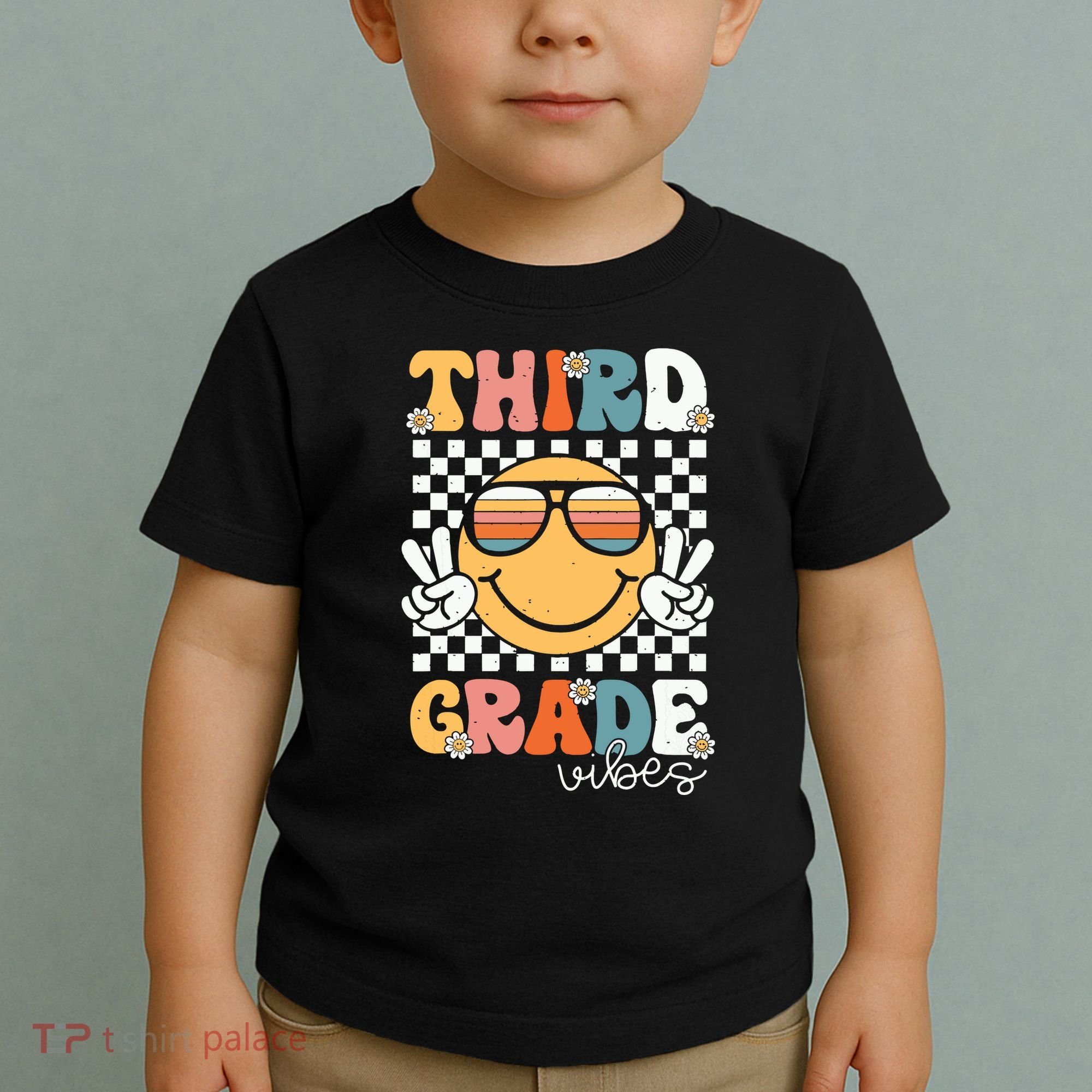 Third Grade Vibes Smile First Day Of School 3rd Grade Team Toddler T-Shirt