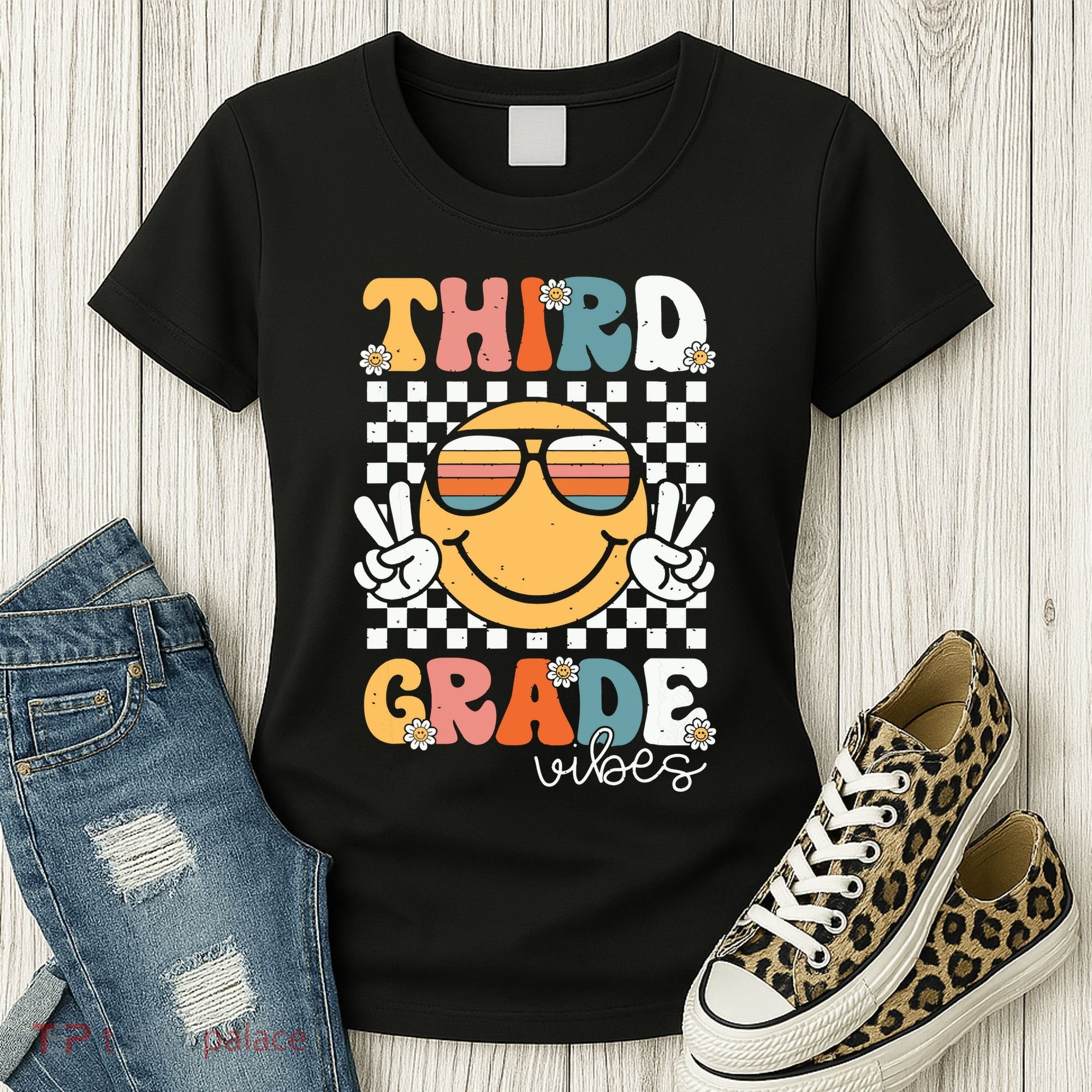 Third Grade Vibes Smile First Day Of School 3rd Grade Team Women's T-Shirt