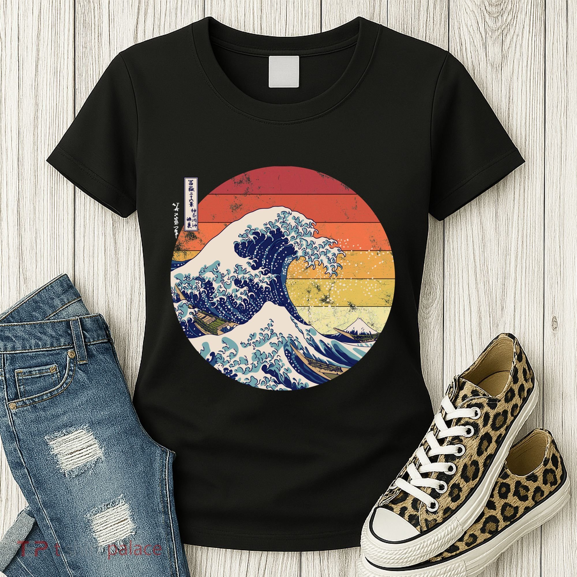 The Great Wave Kanagawa Hokusai Japanese Retro Women's T-Shirt