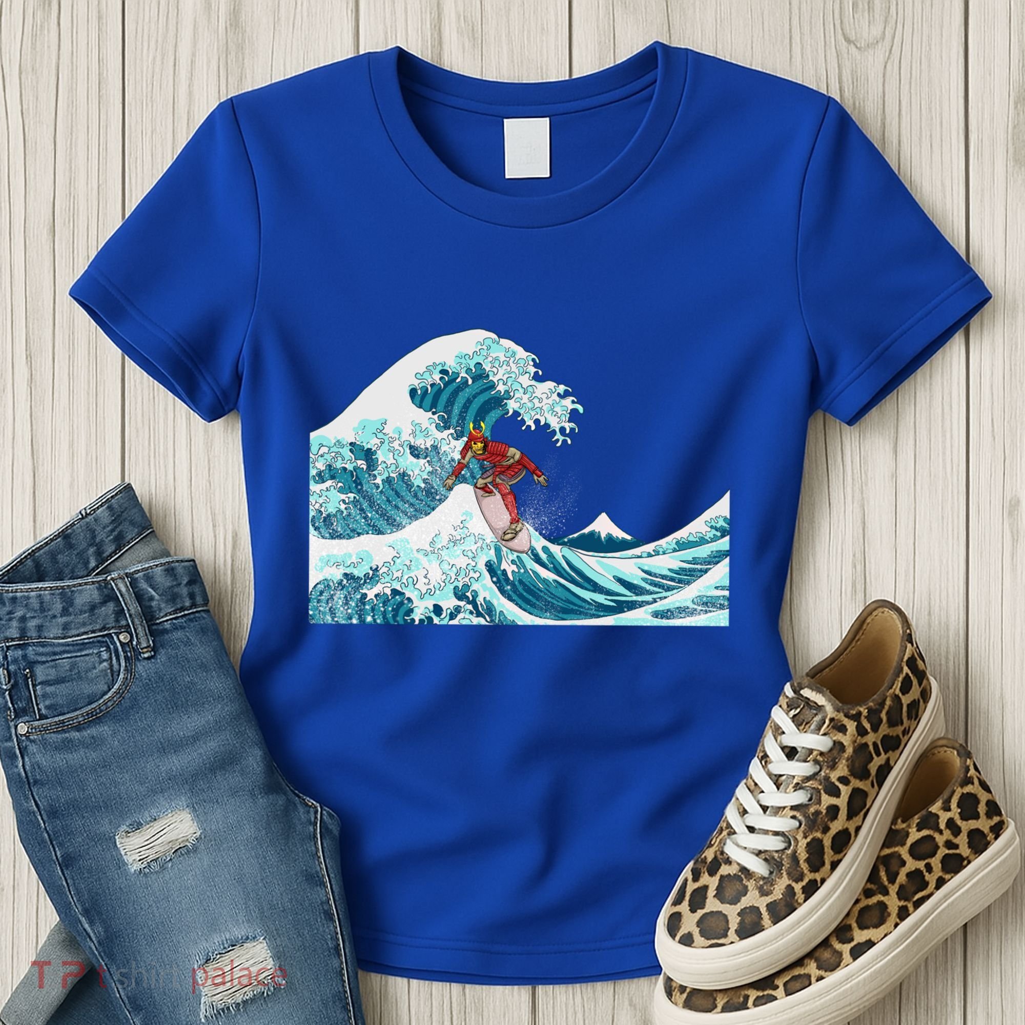 The Great Wave Off Kanagawa Samurai Surfing Cool Gift Japan Surf Gift Women's T-Shirt
