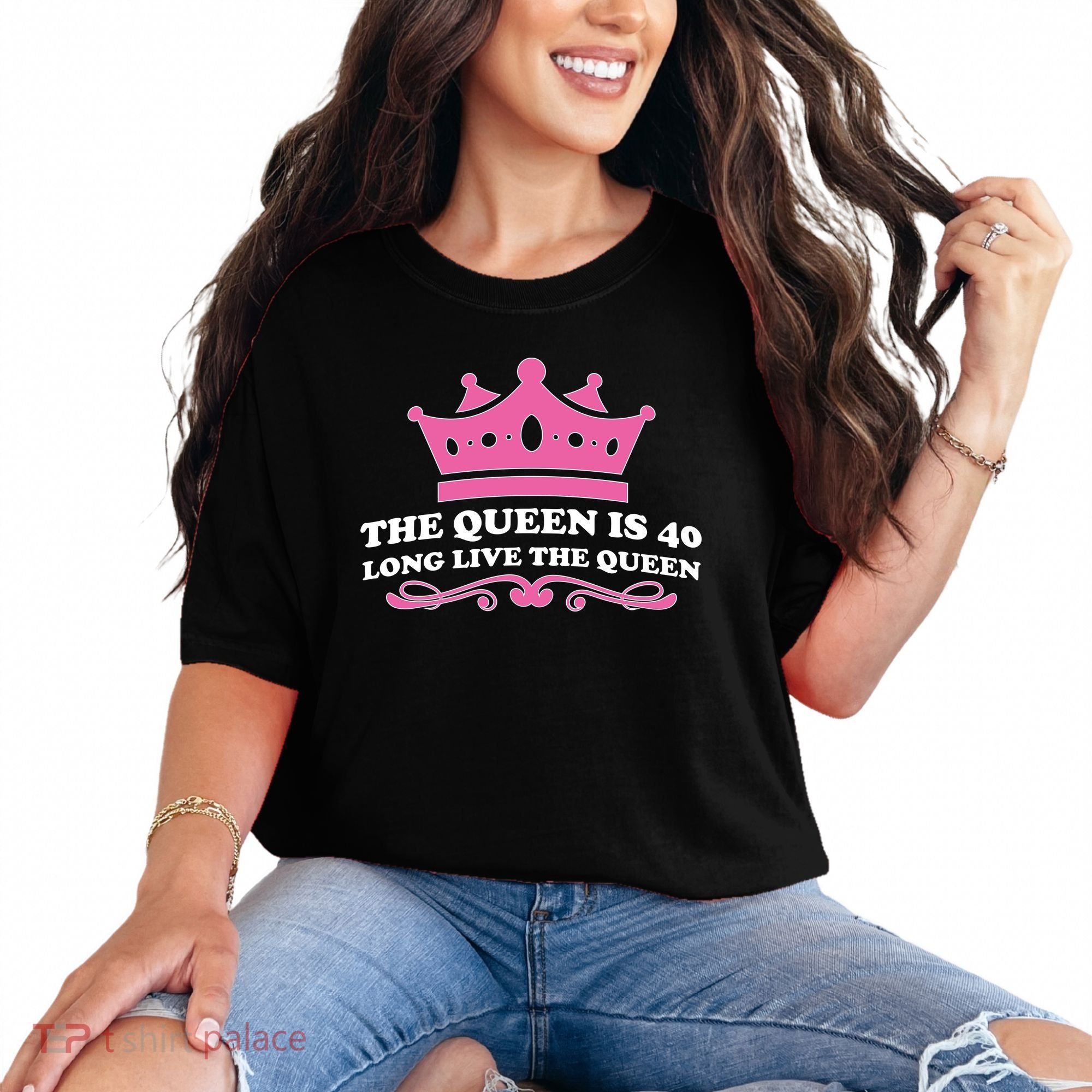 The Queen Is 40 Funny 40th Birthday Comfort Colors T-Shirt
