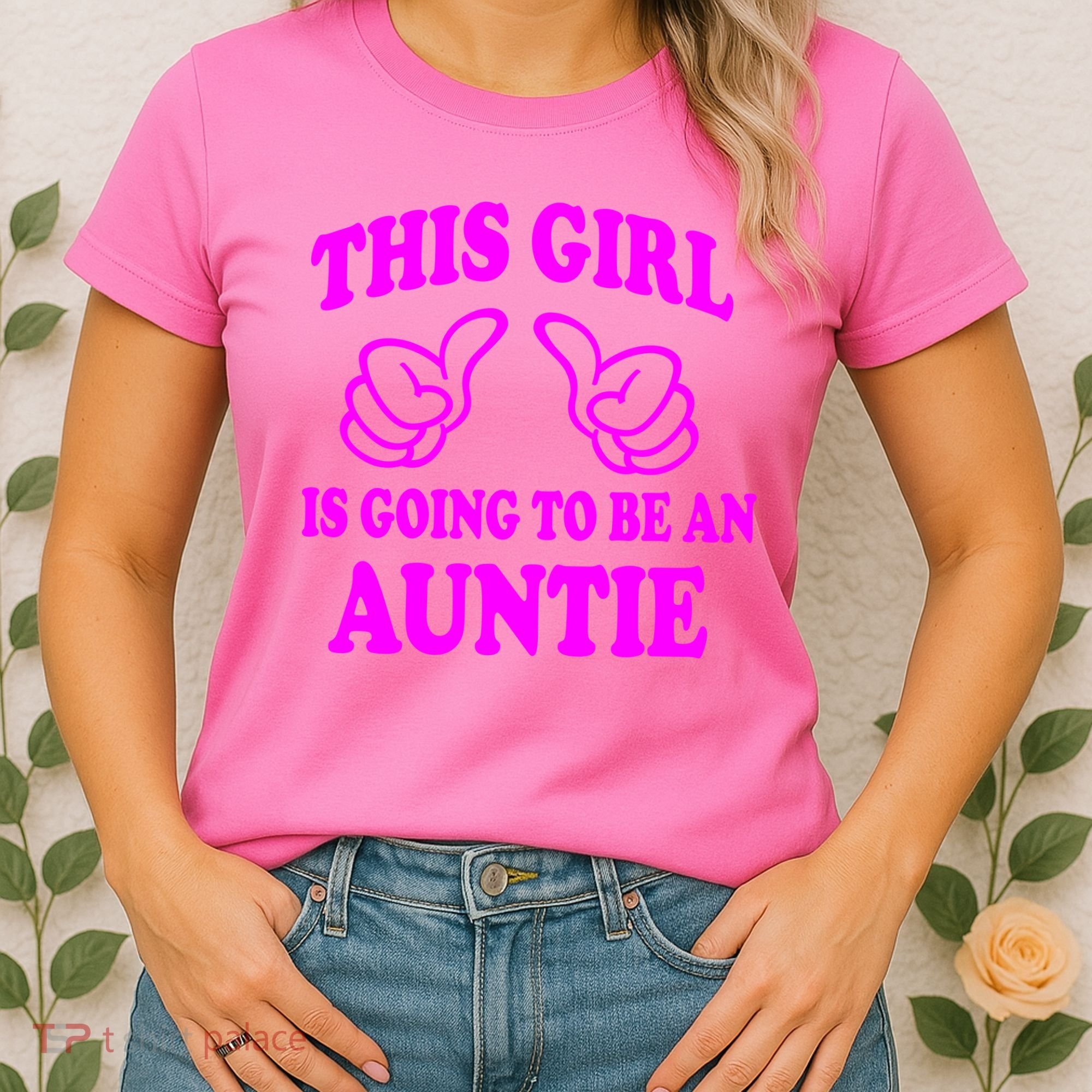 This Girl Is Going To Be An Auntie Women's T-Shirt