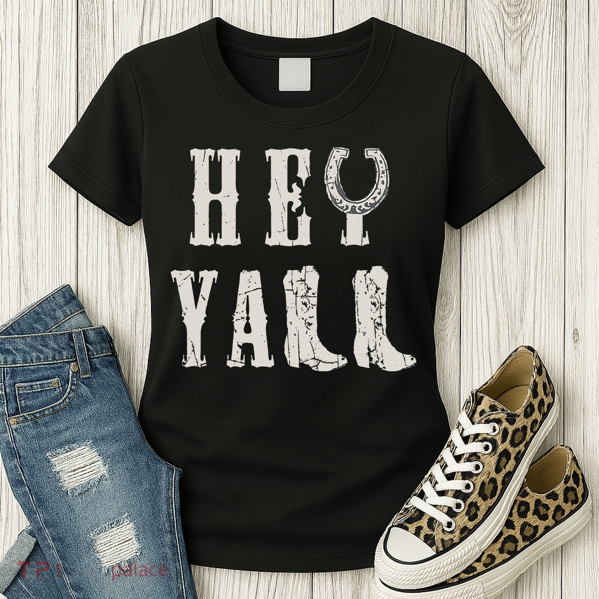 Trendy Hey Y'all Horseshoe And Boots Quote Women's T-Shirt