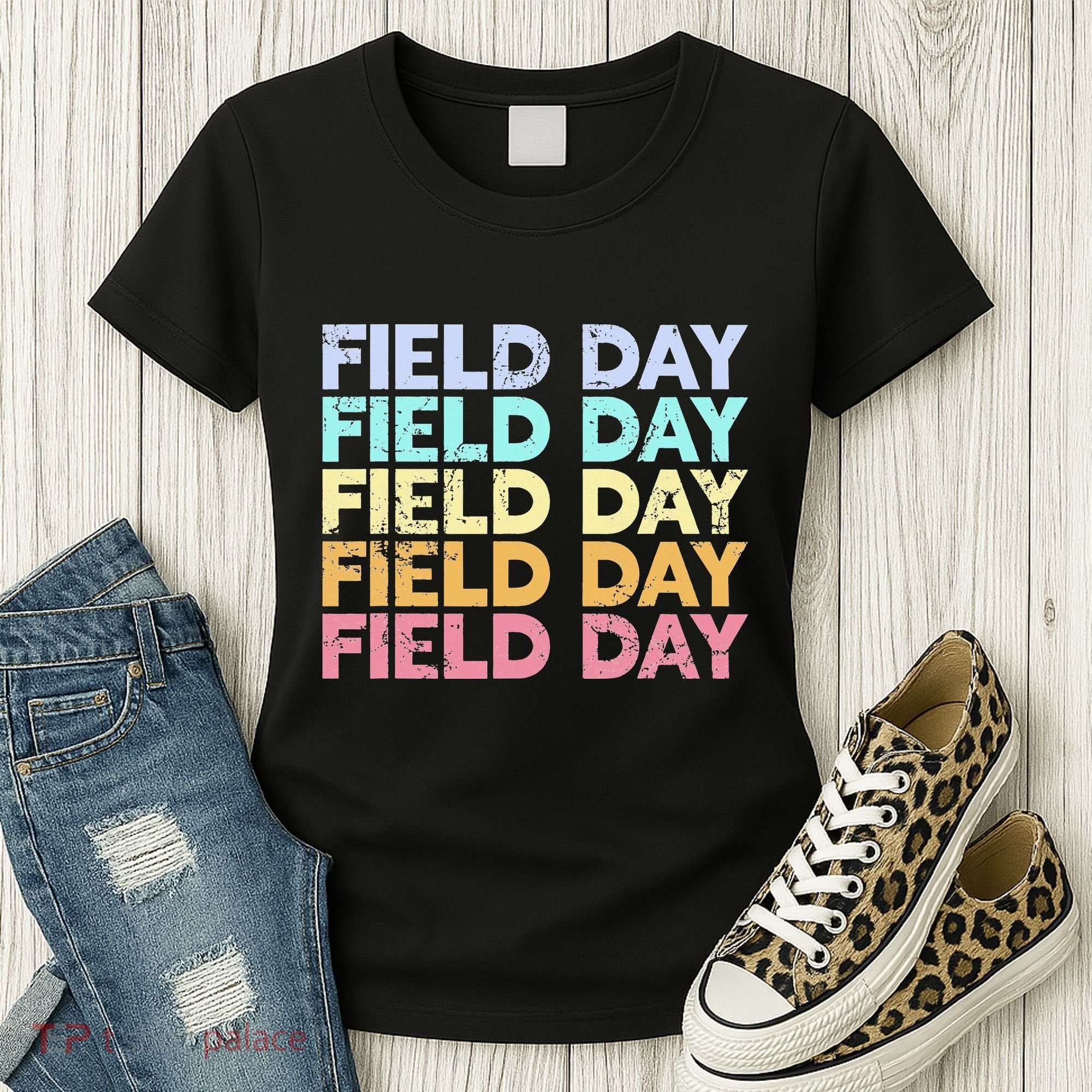 teacher lovers Funny It's Field Day Ya'll Teacher Women's T-Shirt