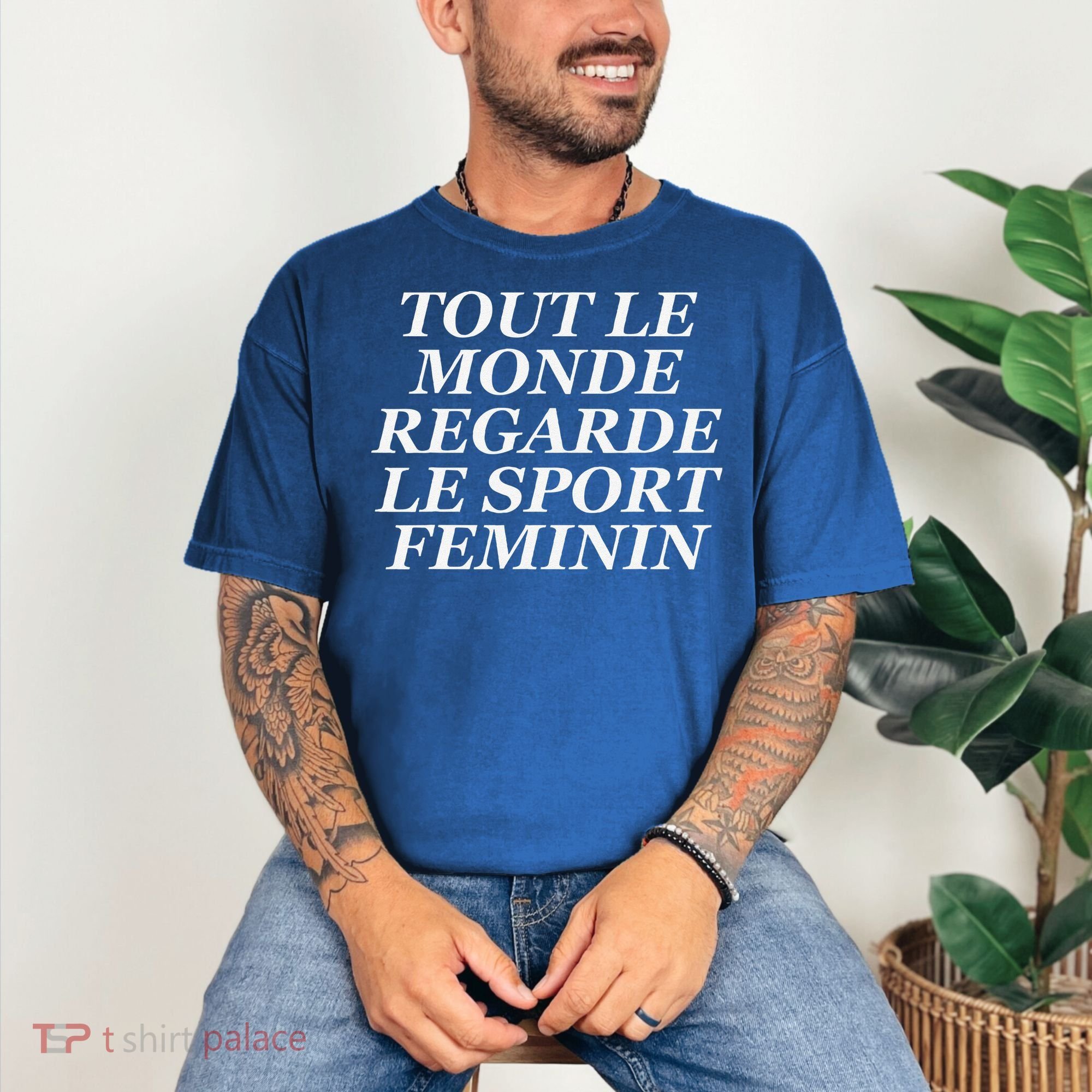 Tout Le Monde Regarde Le Sport Feminin Comfort Colors T-Shirt