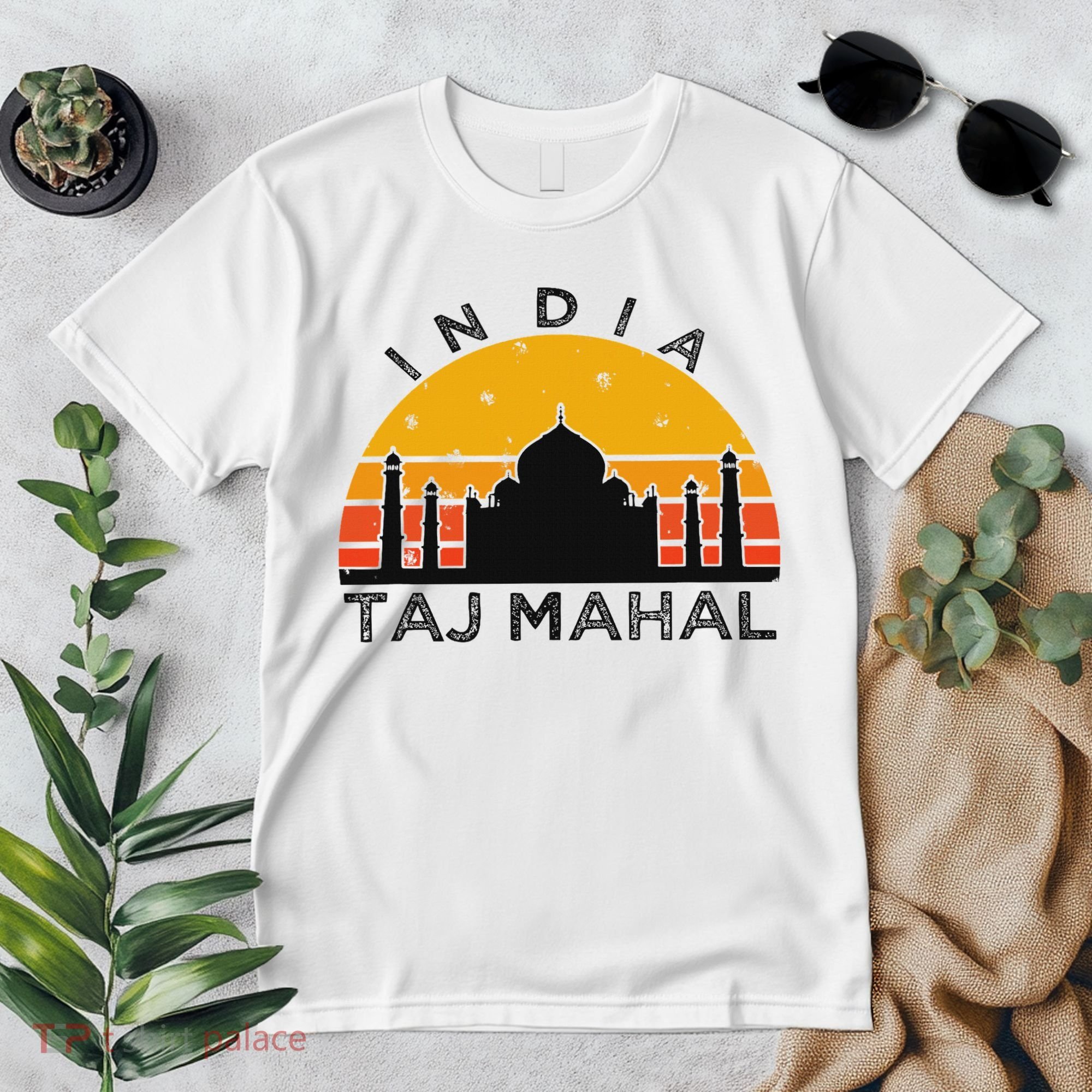 Taj Mahal India Gift Indian Travel Souvenir Premium T-Shirt