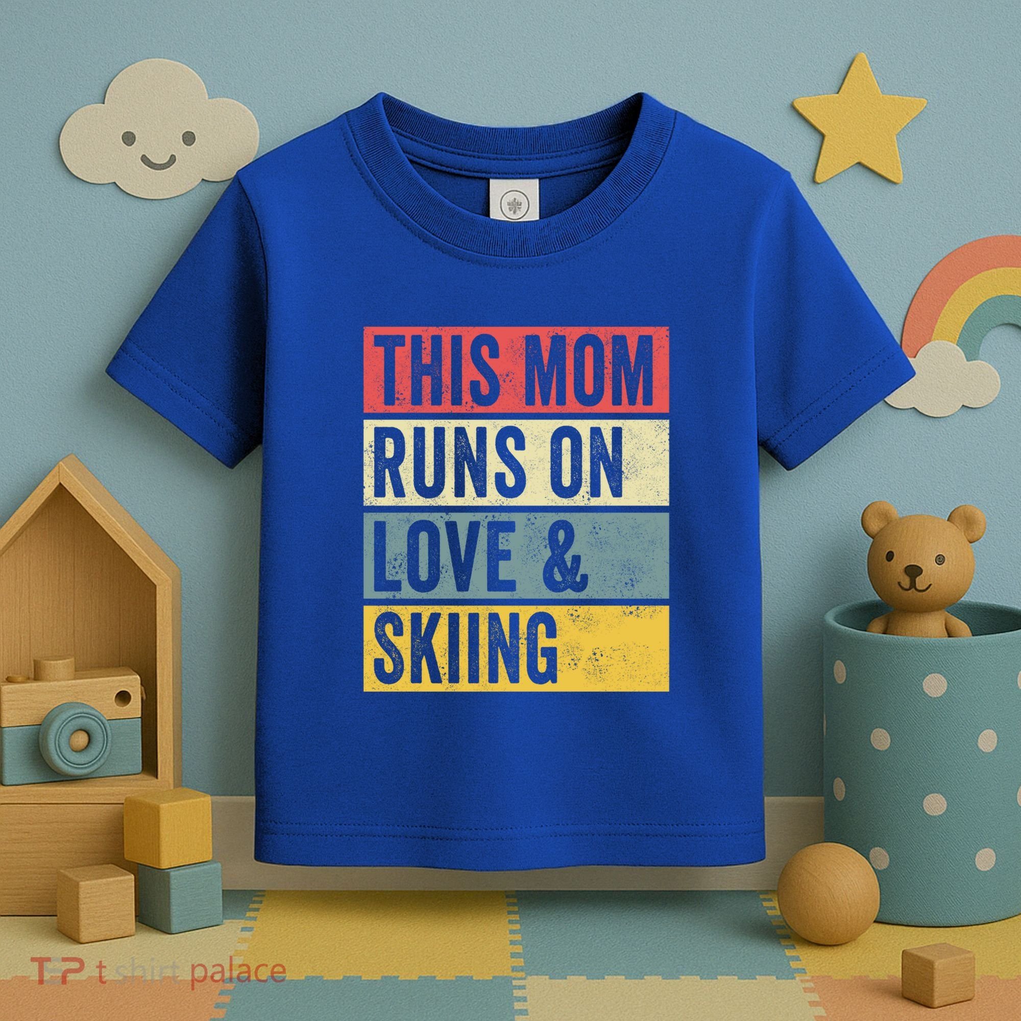 This Mom Runs On Love And Skiing Skier Snow Jet Ski Cool Gift Toddler T-Shirt