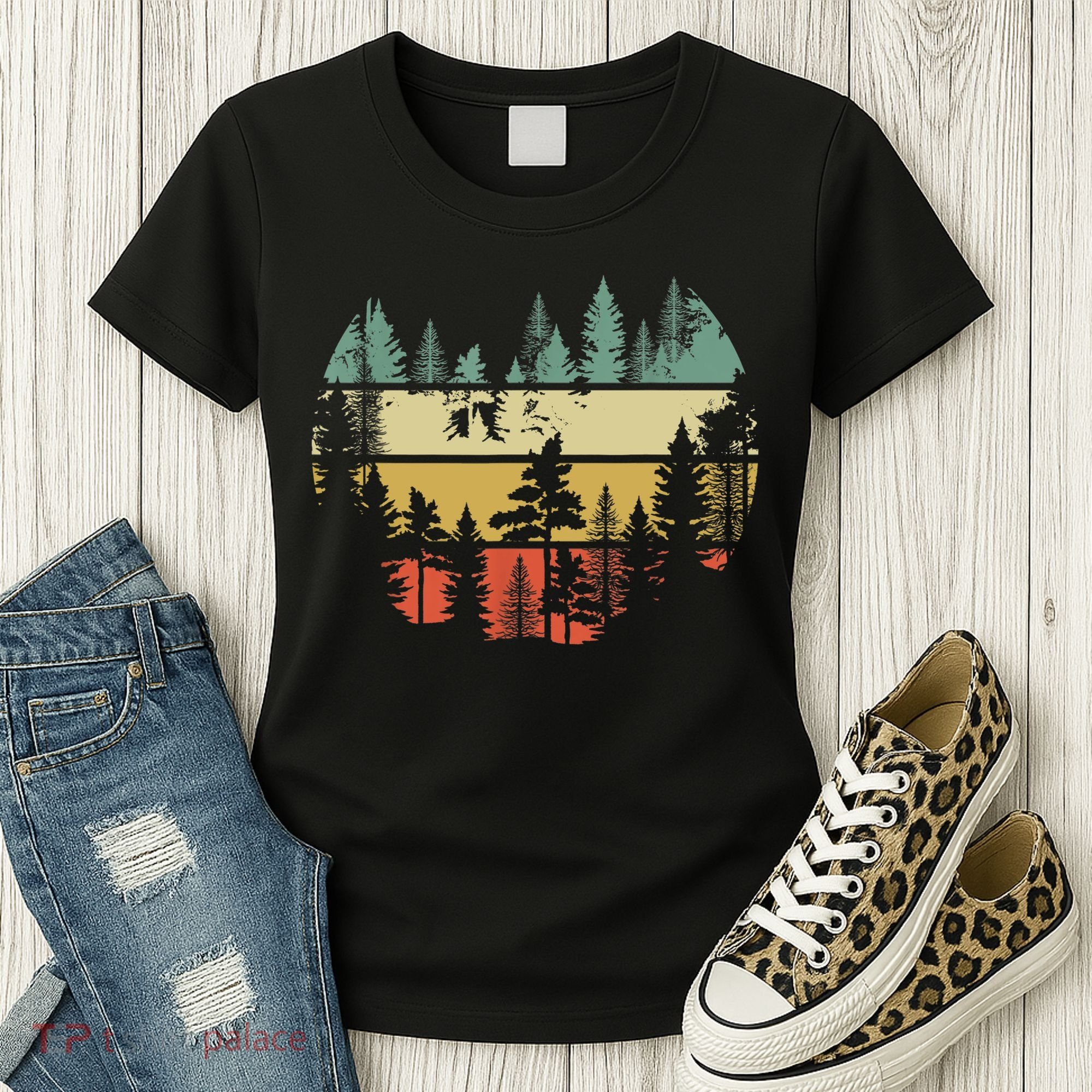 Trees Outdoors Nature Wildlife Retro Forest TShirt Women's T-Shirt