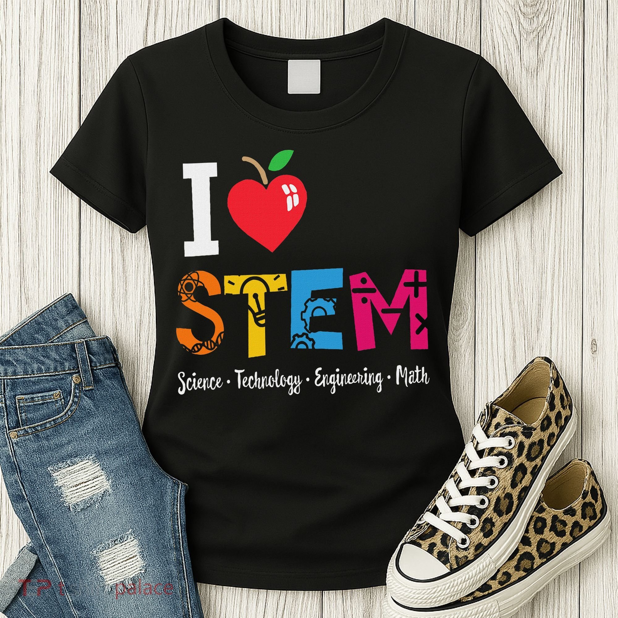 Think Outside The Box Steam Back To School Stem Teacher Women's T-Shirt