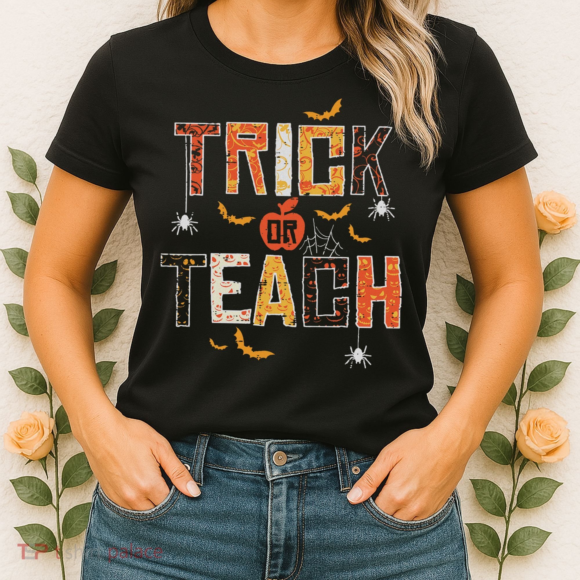 Trick Or Teach Retro Halloween Teacher Women Costume Women's T-Shirt
