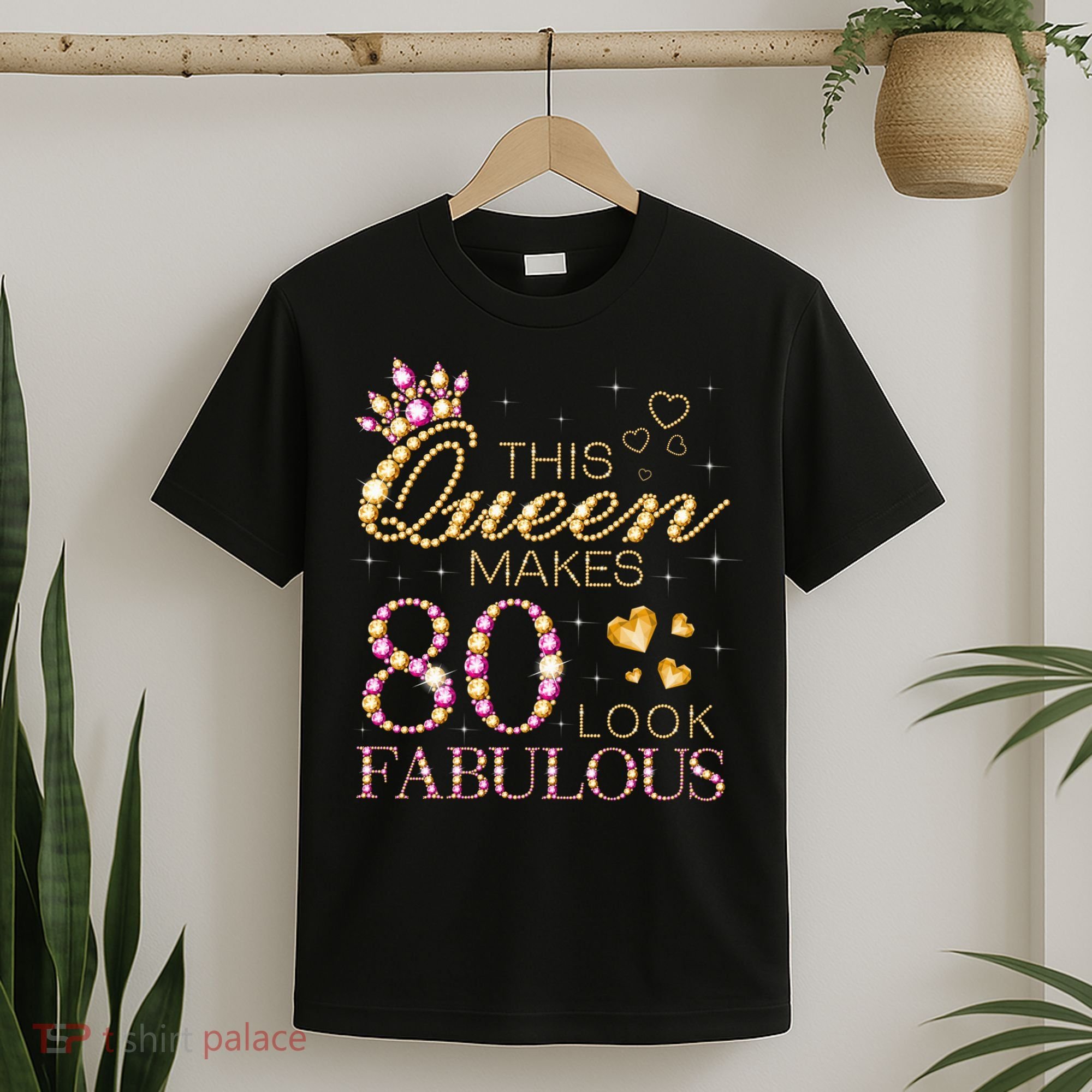 This Queen Makes 80 Look Fabulous 80th Birthday Queen B-day T-Shirt
