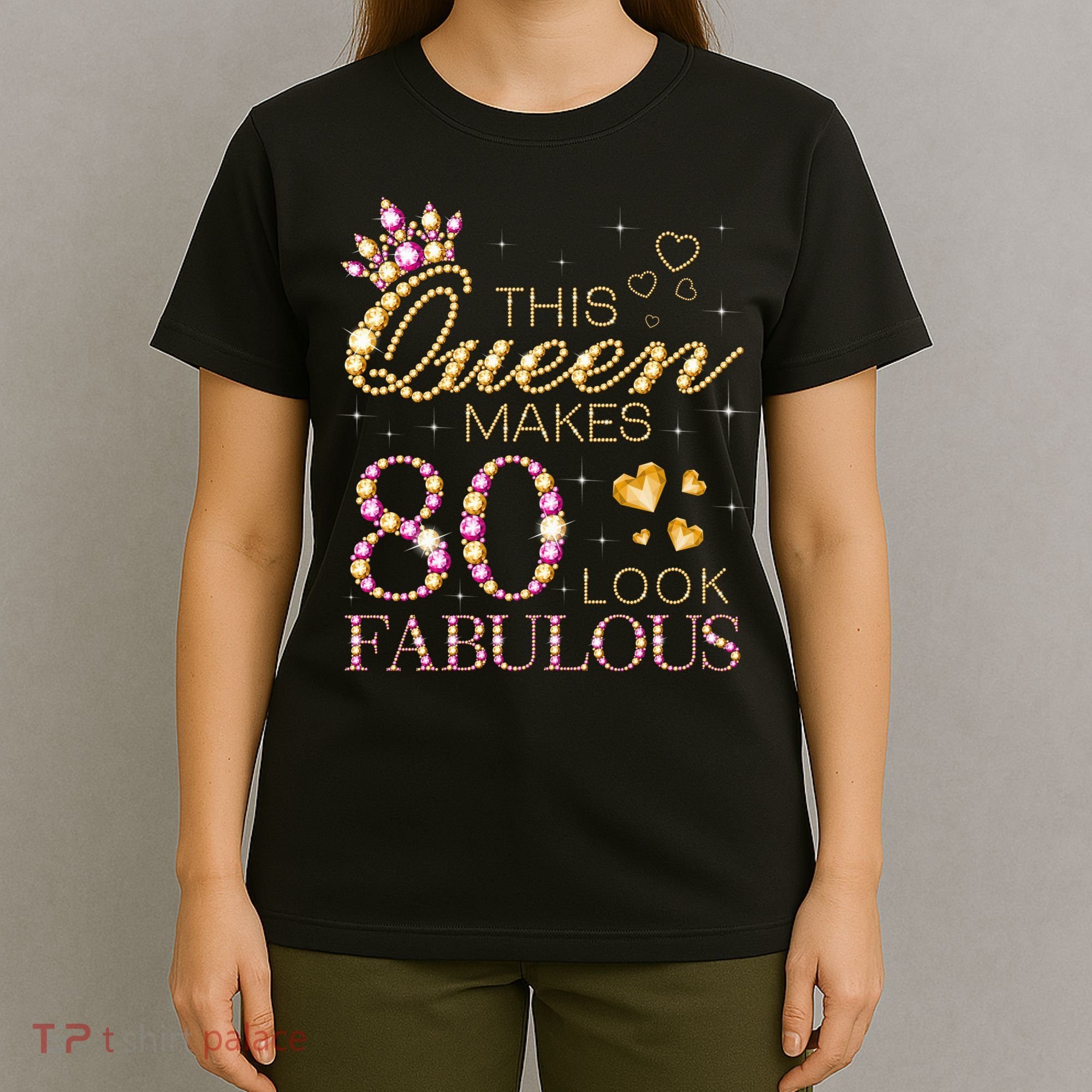 This Queen Makes 80 Look Fabulous 80th Birthday Queen B-day T-Shirt