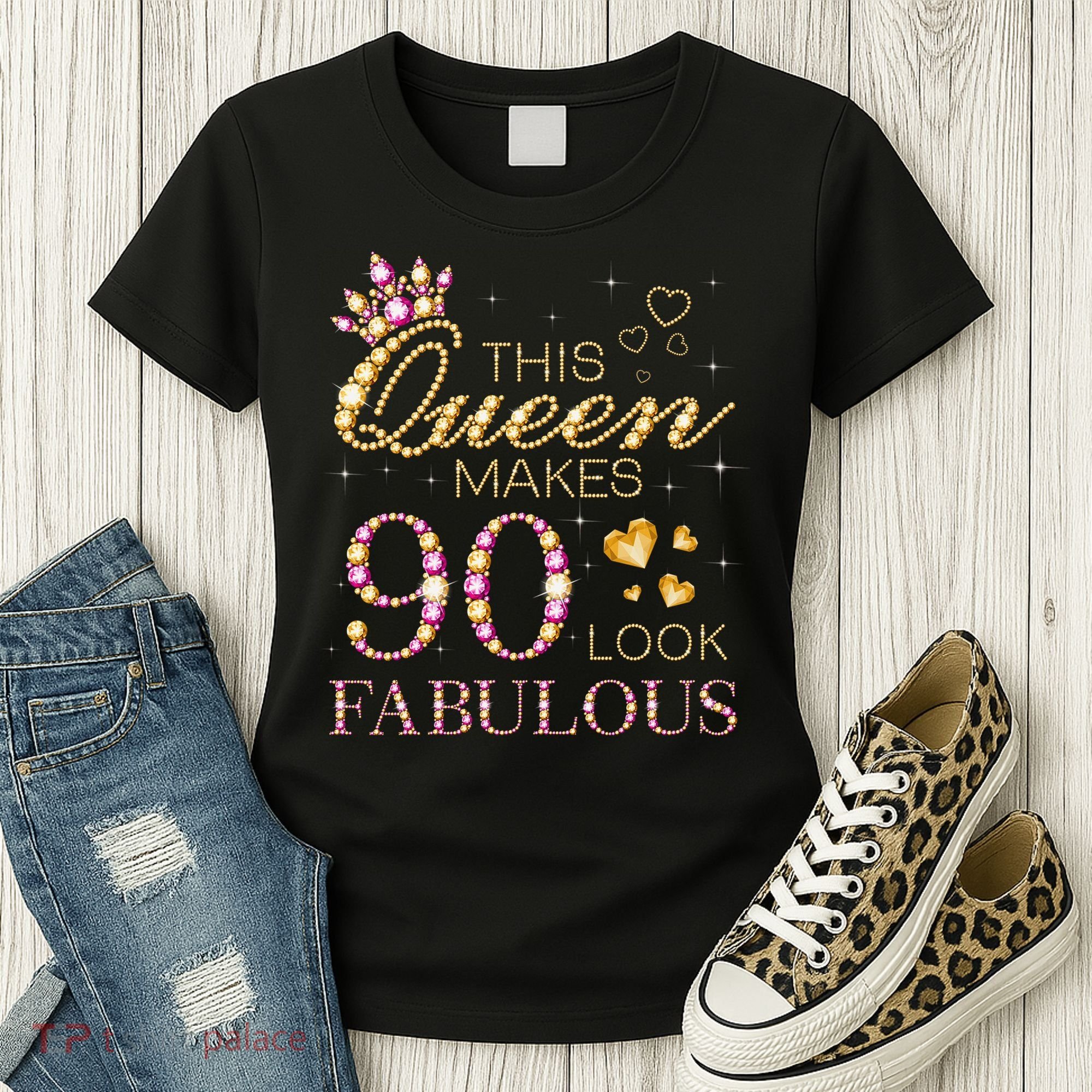 This Queen Makes 90 Look Fabulous 90th Birthday Queen B-Day Women's T-Shirt