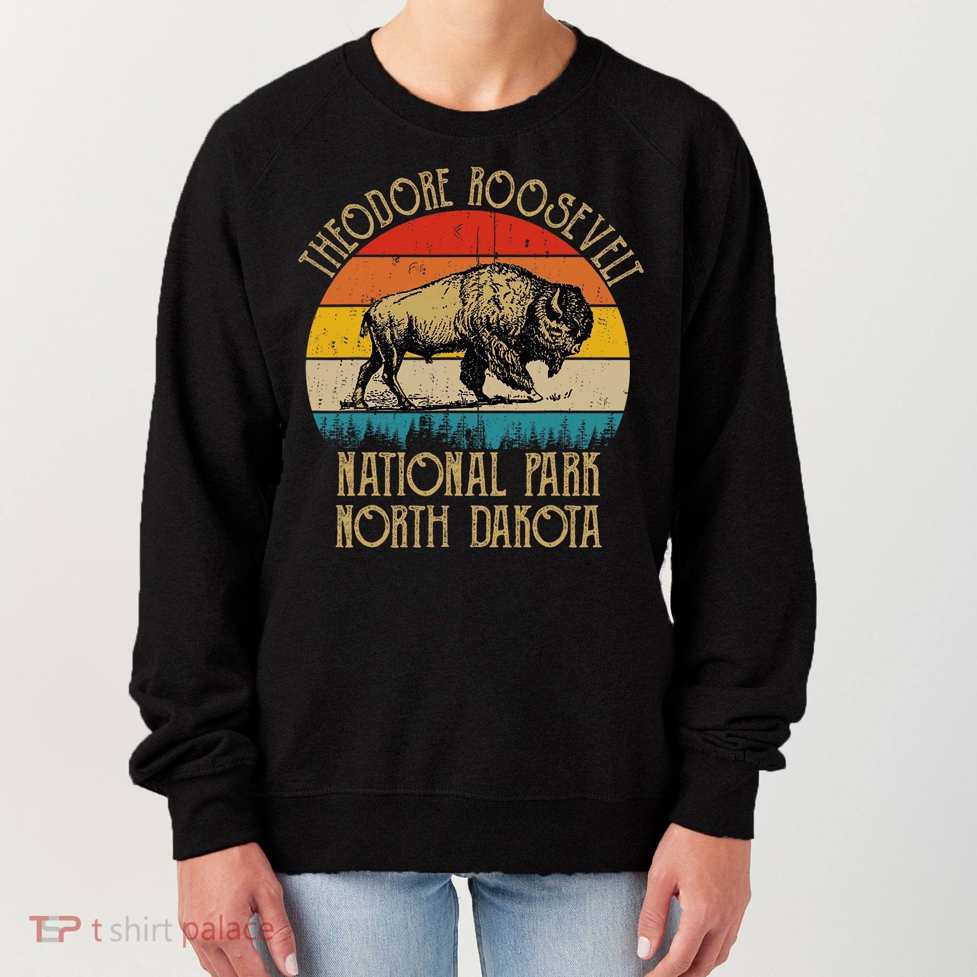 Theodore Roosevelt National Park North Dakota Buffalo Retro Women's Sweatshirt