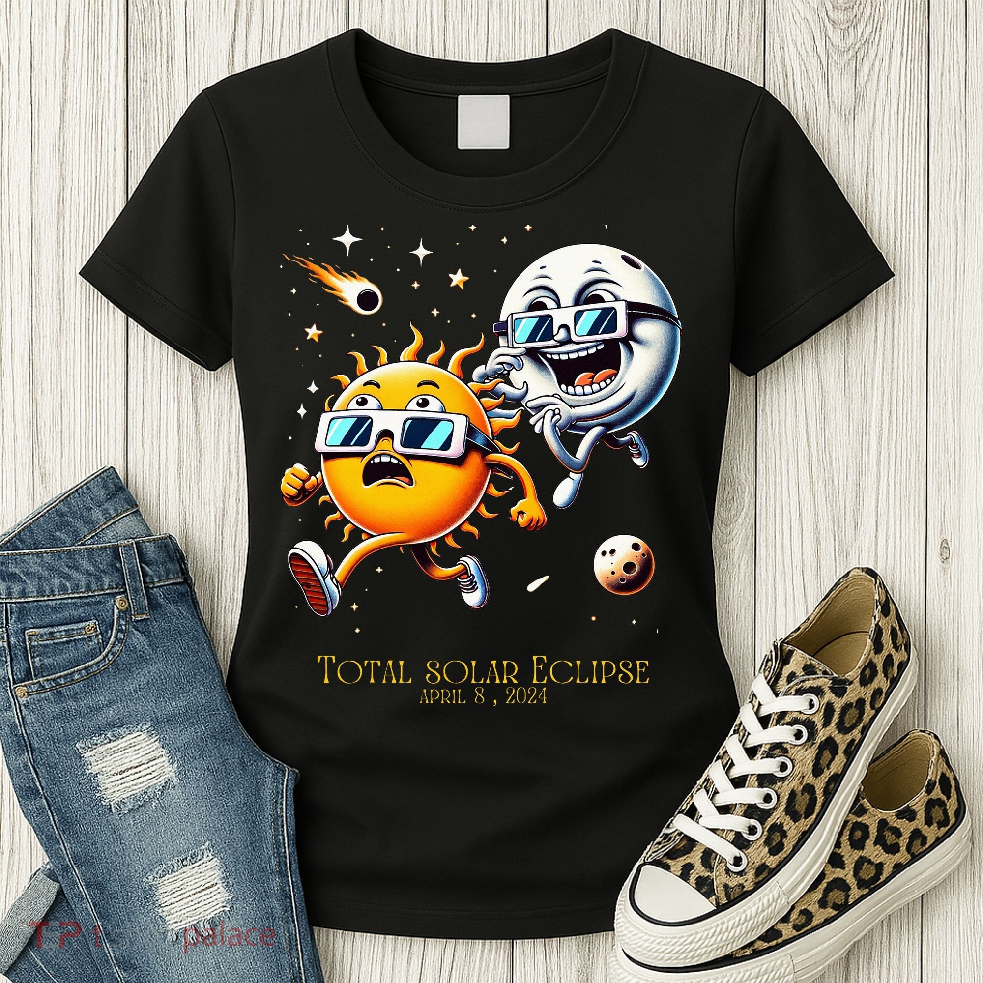 Total solar Eclipse 842024 Sun Flees Moon Eclipse Chase Women's T-Shirt