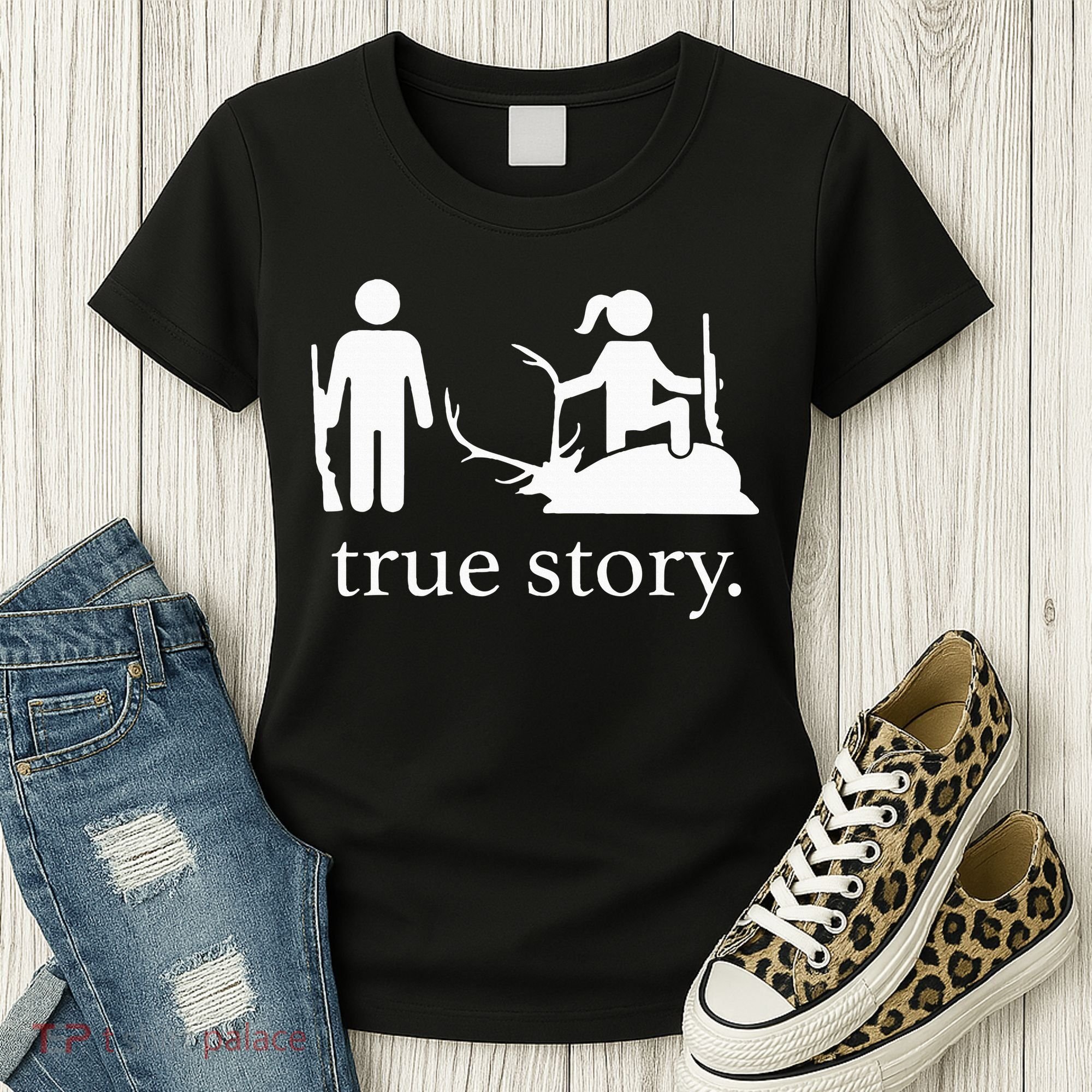 true story hunting lover Women's T-Shirt