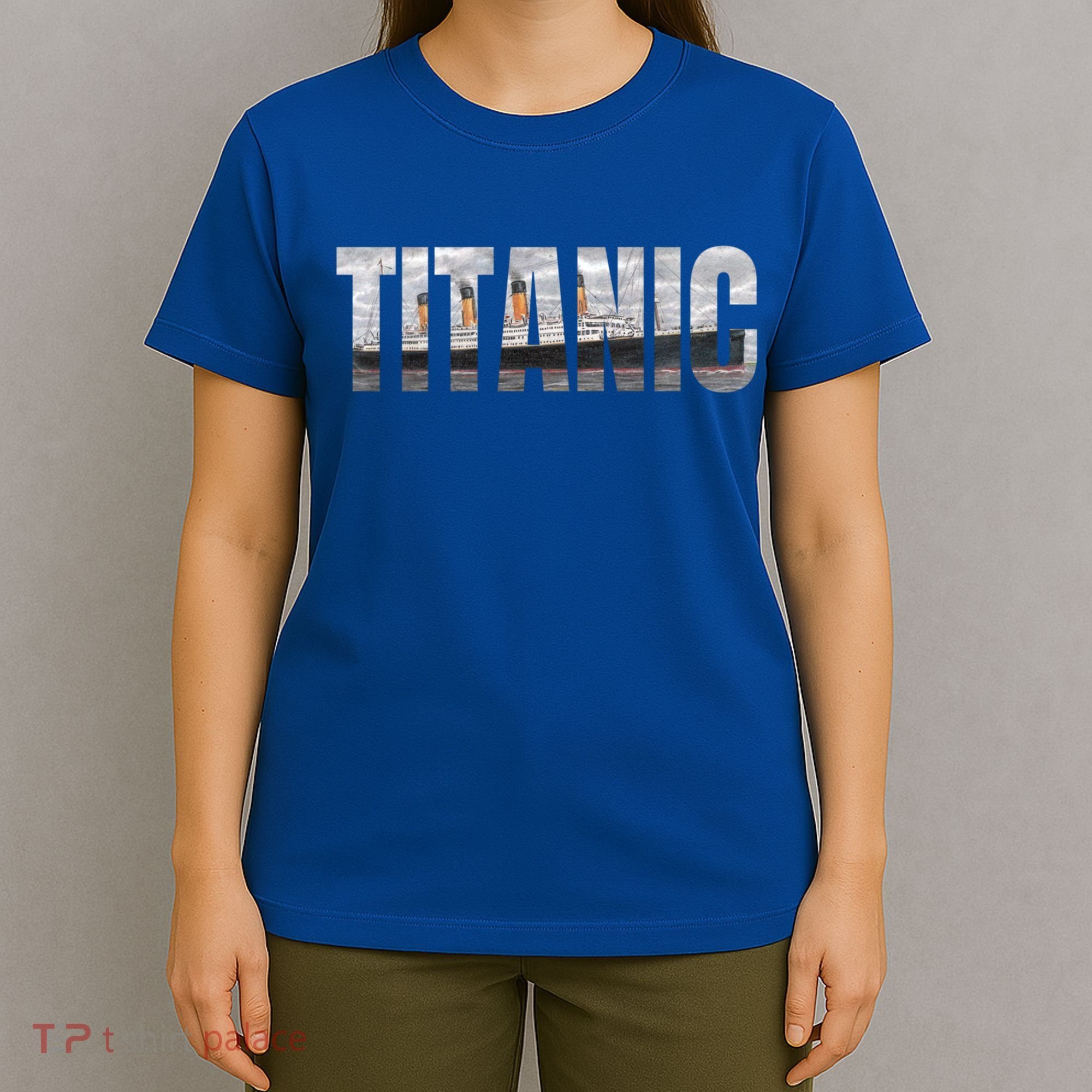 Titanic Sailing Ship 1912 Cruise Vintage Distressed Great Gift T-Shirt