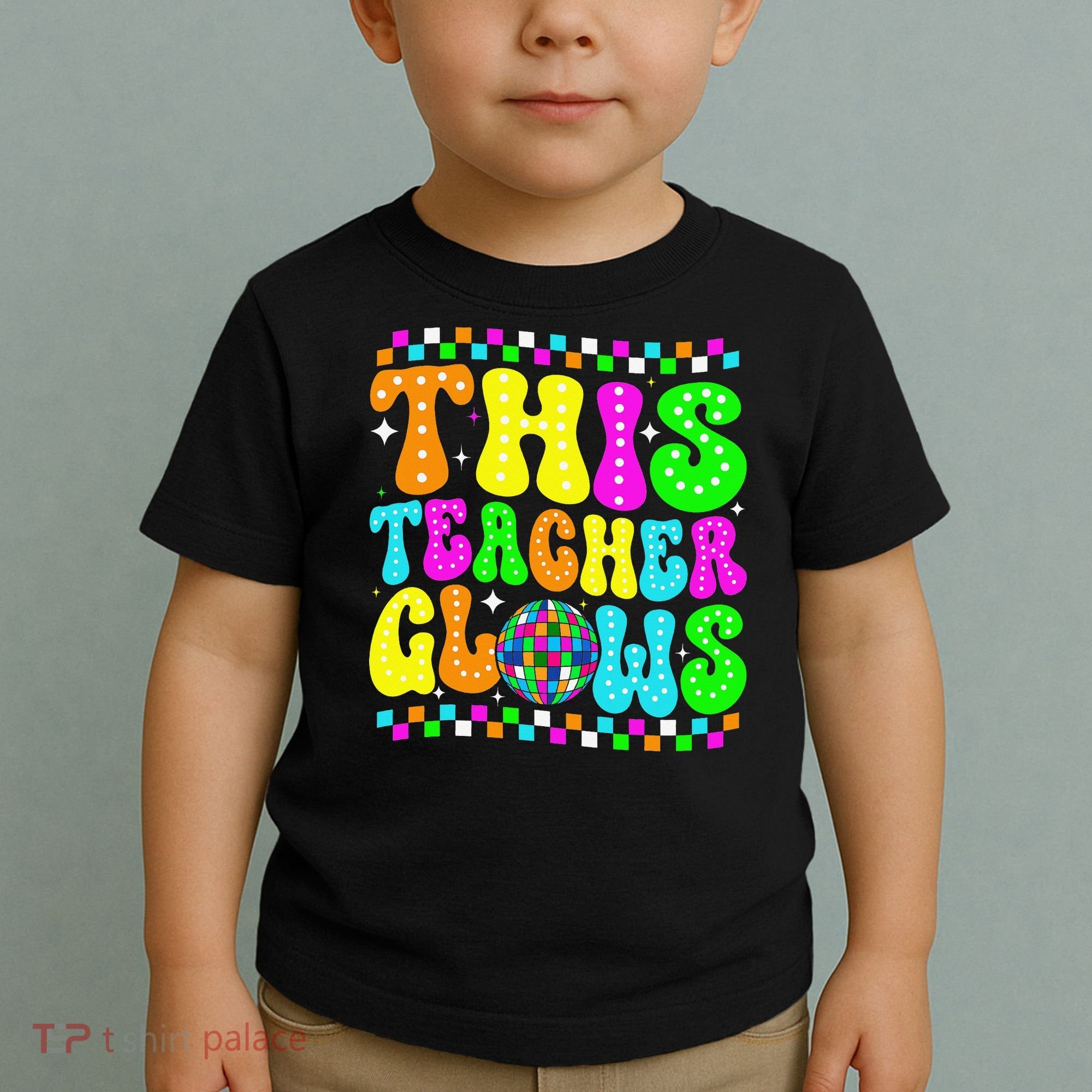 This Teacher 80s 90s Teacherss Day Glows Last Day Of School Toddler T-Shirt