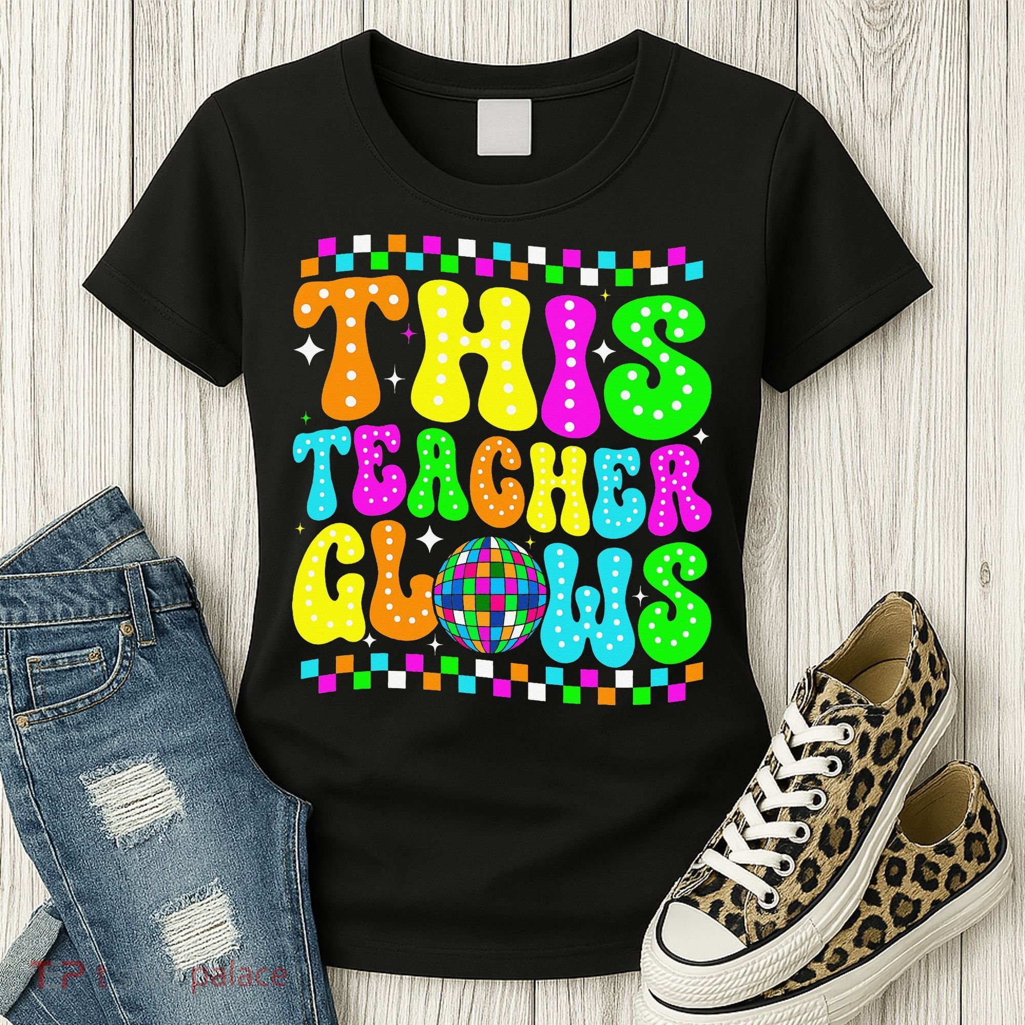 This Teacher 80s 90s Teacherss Day Glows Last Day Of School Women's T-Shirt