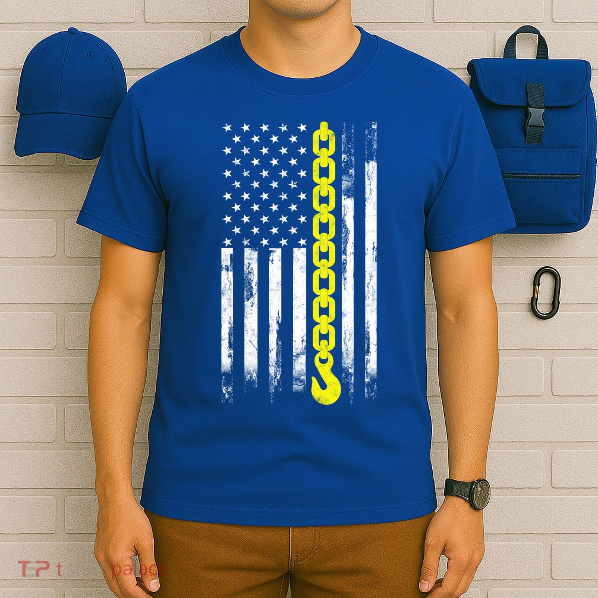 Tow Truck Driver Thin Yellow Line Usa Flag Gift Towing Dad Gift T-Shirt