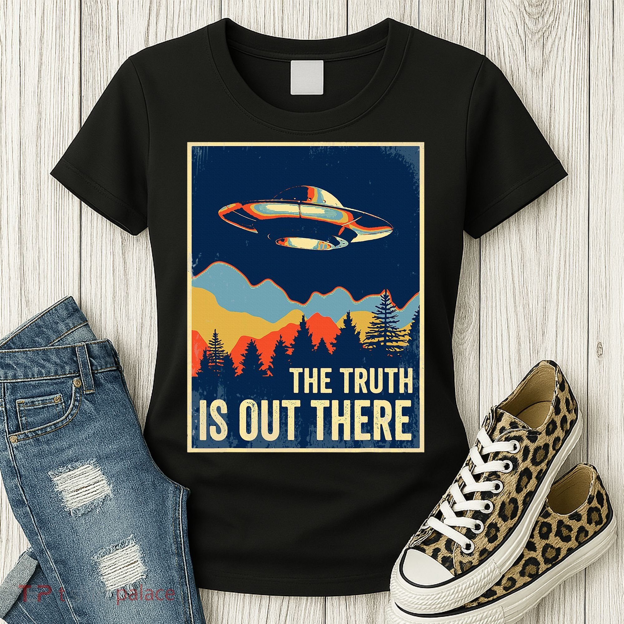 The Truth Is Out There Area 51 Alien Ufo Women's T-Shirt