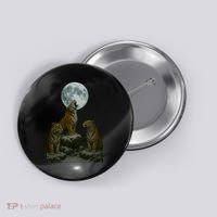 Three Tigers Moon Button thumb 0