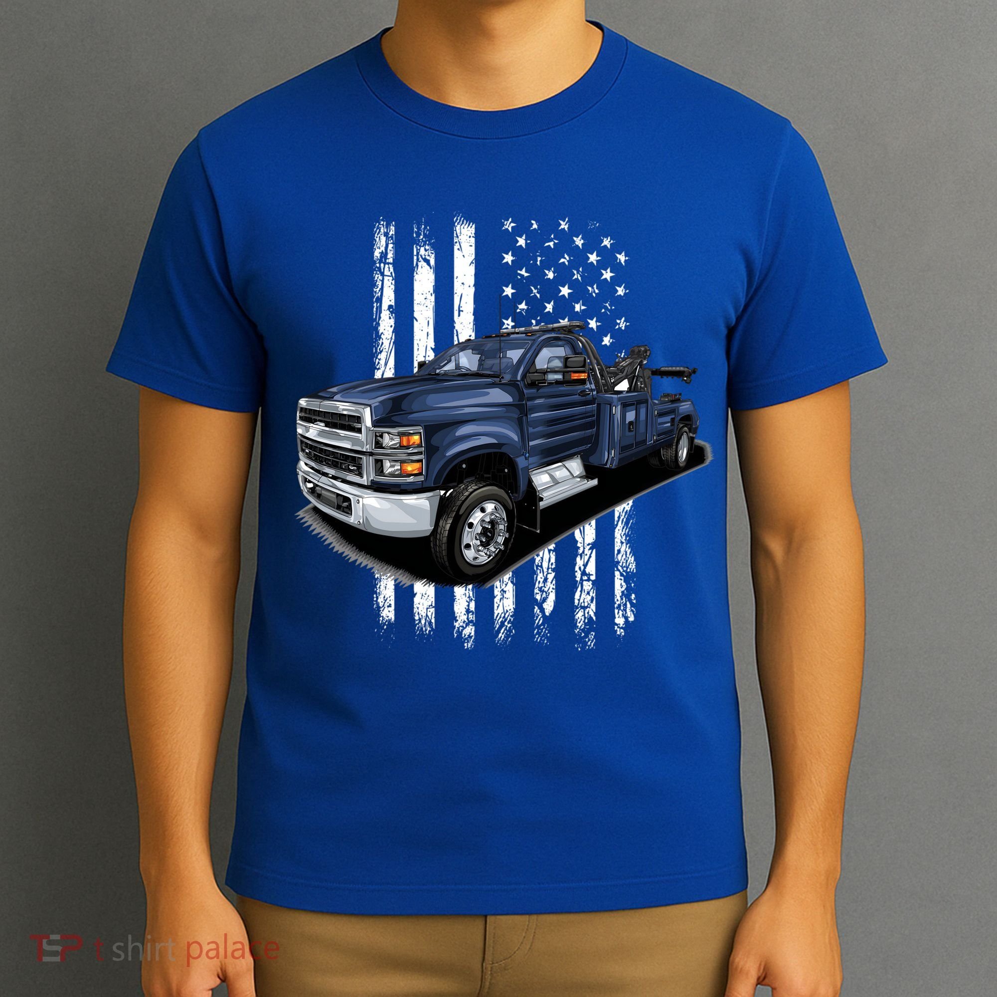 Tow Truck On American Flag Gift T-Shirt
