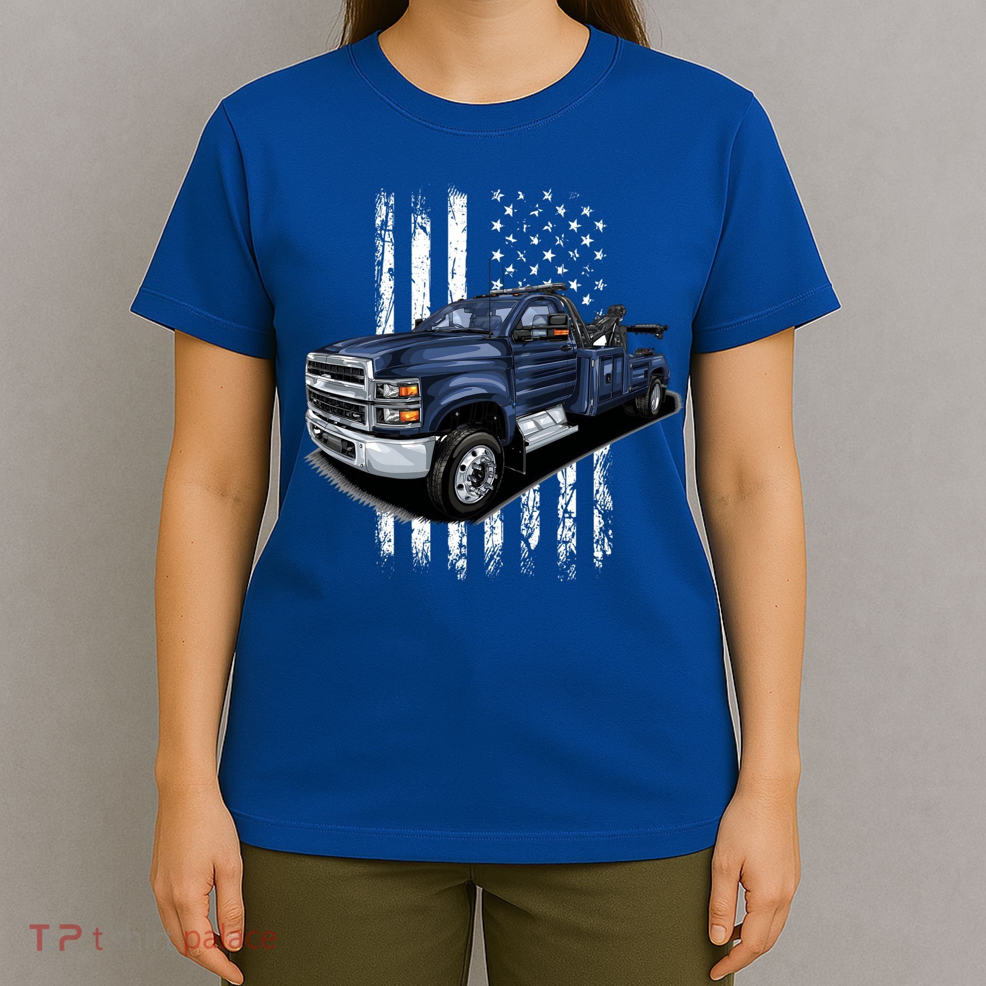 Tow Truck On American Flag Gift T-Shirt